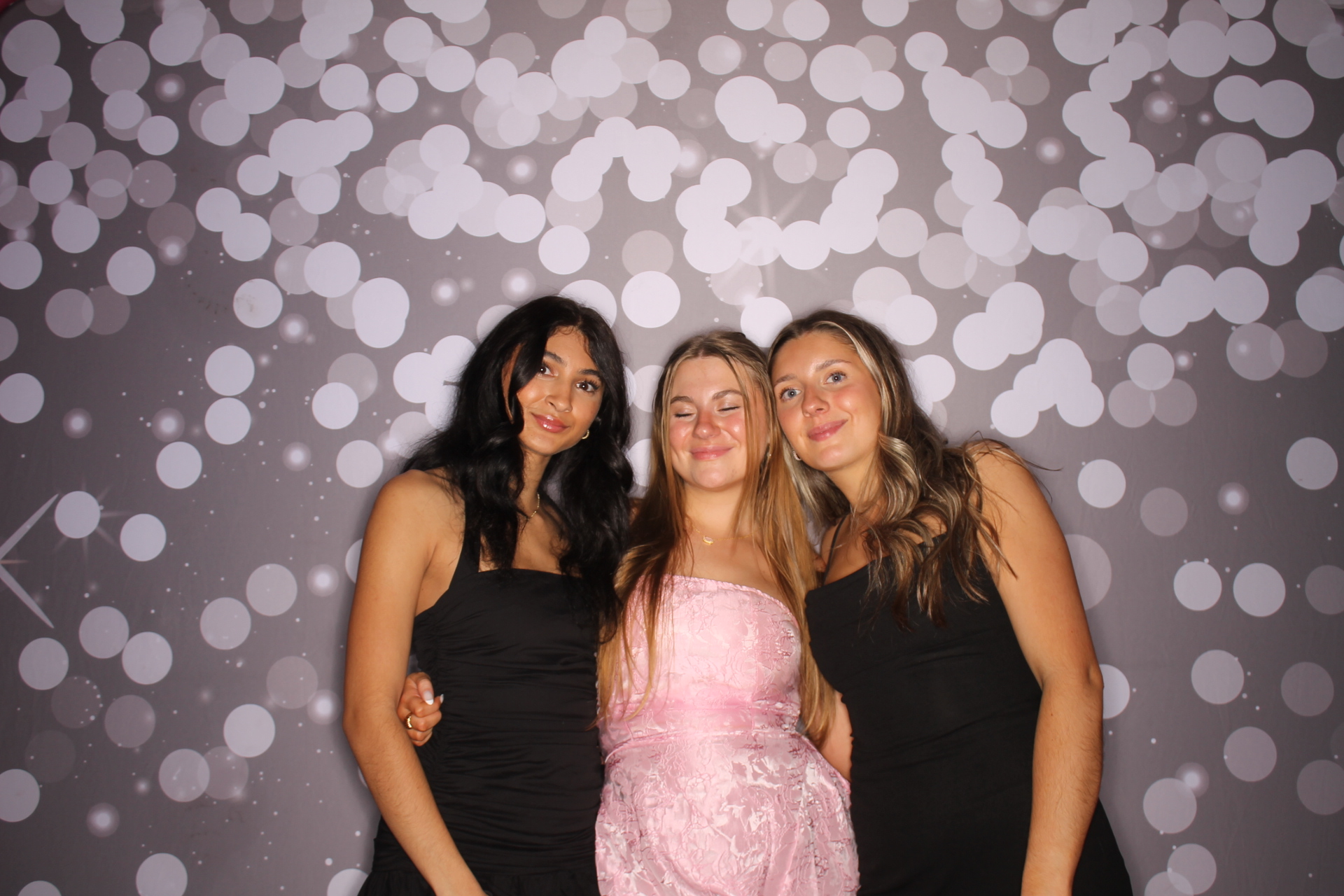 ZTA Semi Formal  | View more photos from the event at gallery.photoboothcincy.com/u/PhotoBoothCincy/ZTA-Semi-Formal