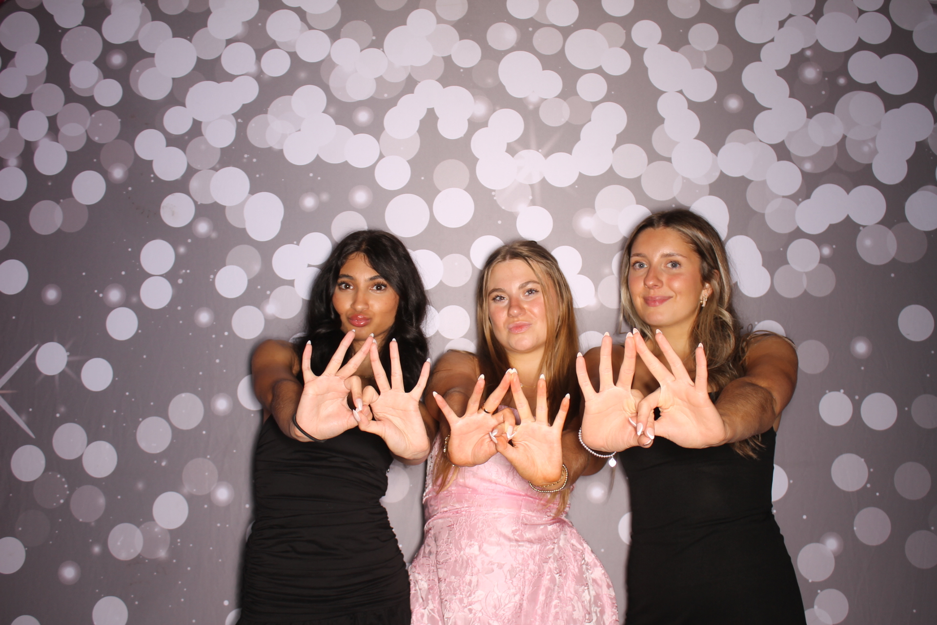 ZTA Semi Formal  | View more photos from the event at gallery.photoboothcincy.com/u/PhotoBoothCincy/ZTA-Semi-Formal