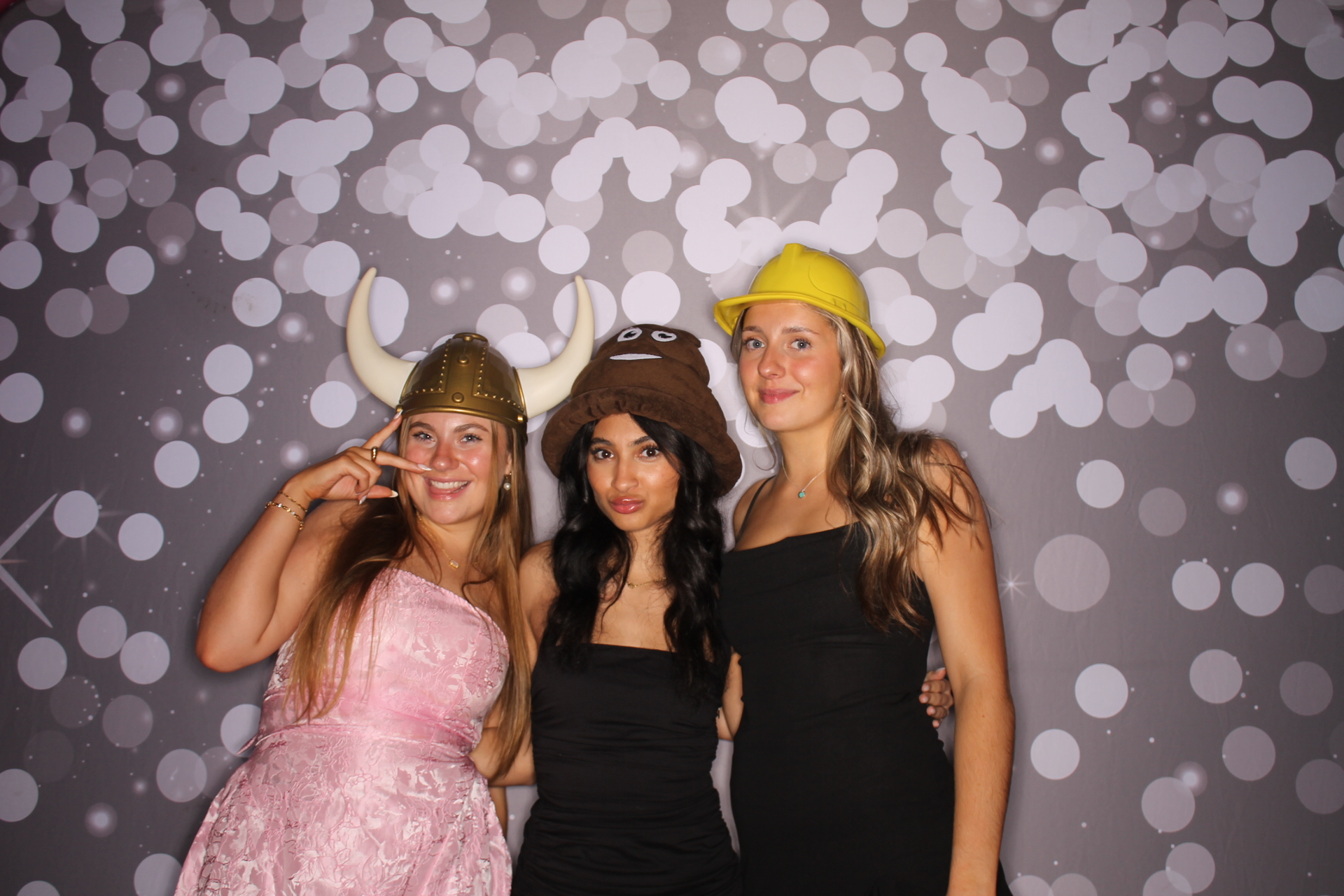 ZTA Semi Formal  | View more photos from the event at gallery.photoboothcincy.com/u/PhotoBoothCincy/ZTA-Semi-Formal