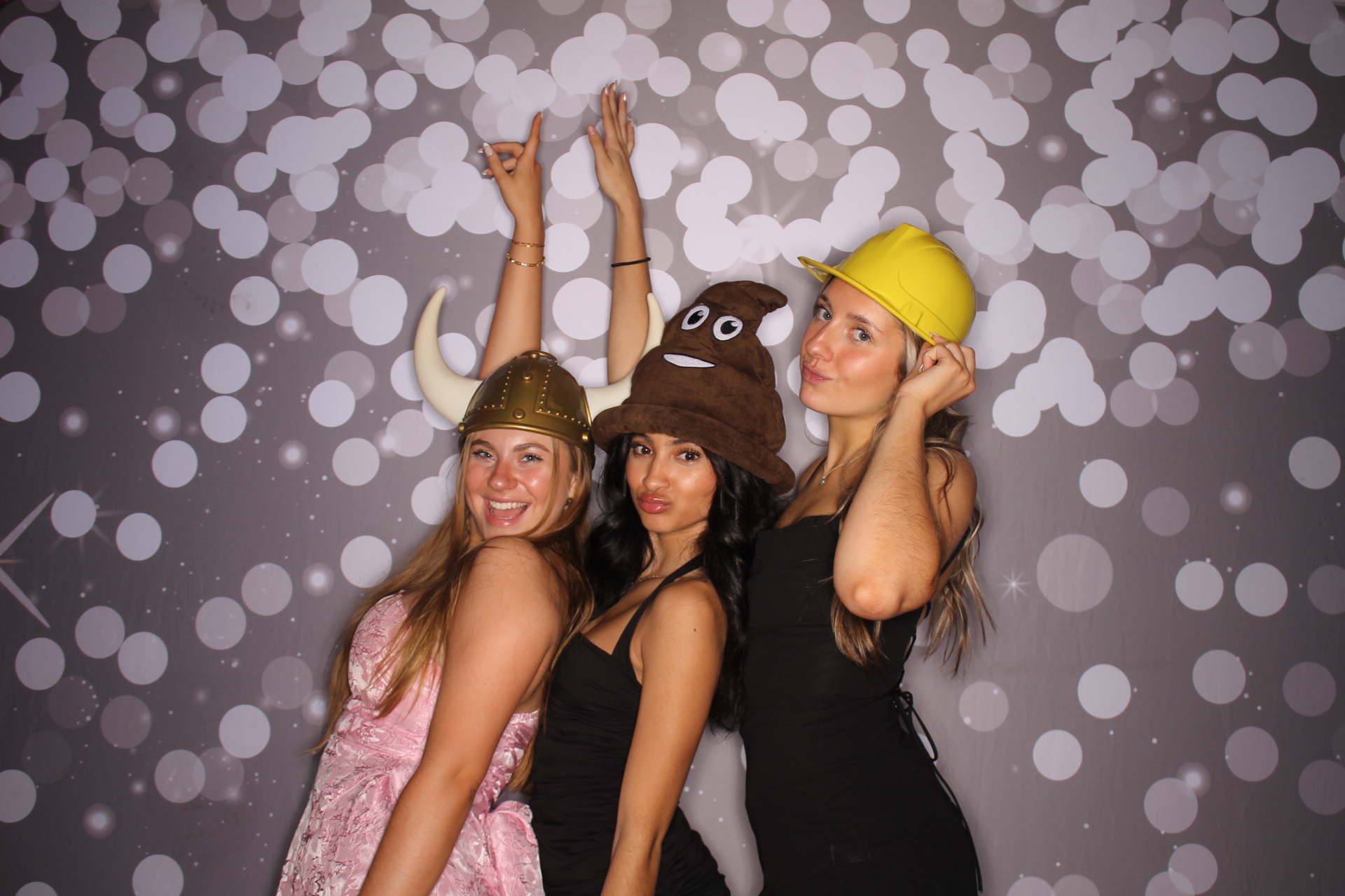 ZTA Semi Formal  | View more photos from the event at gallery.photoboothcincy.com/u/PhotoBoothCincy/ZTA-Semi-Formal
