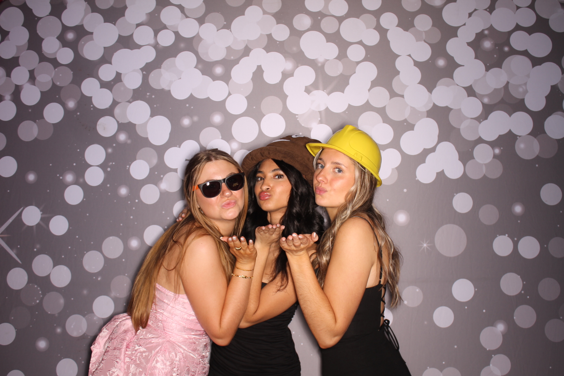 ZTA Semi Formal  | View more photos from the event at gallery.photoboothcincy.com/u/PhotoBoothCincy/ZTA-Semi-Formal