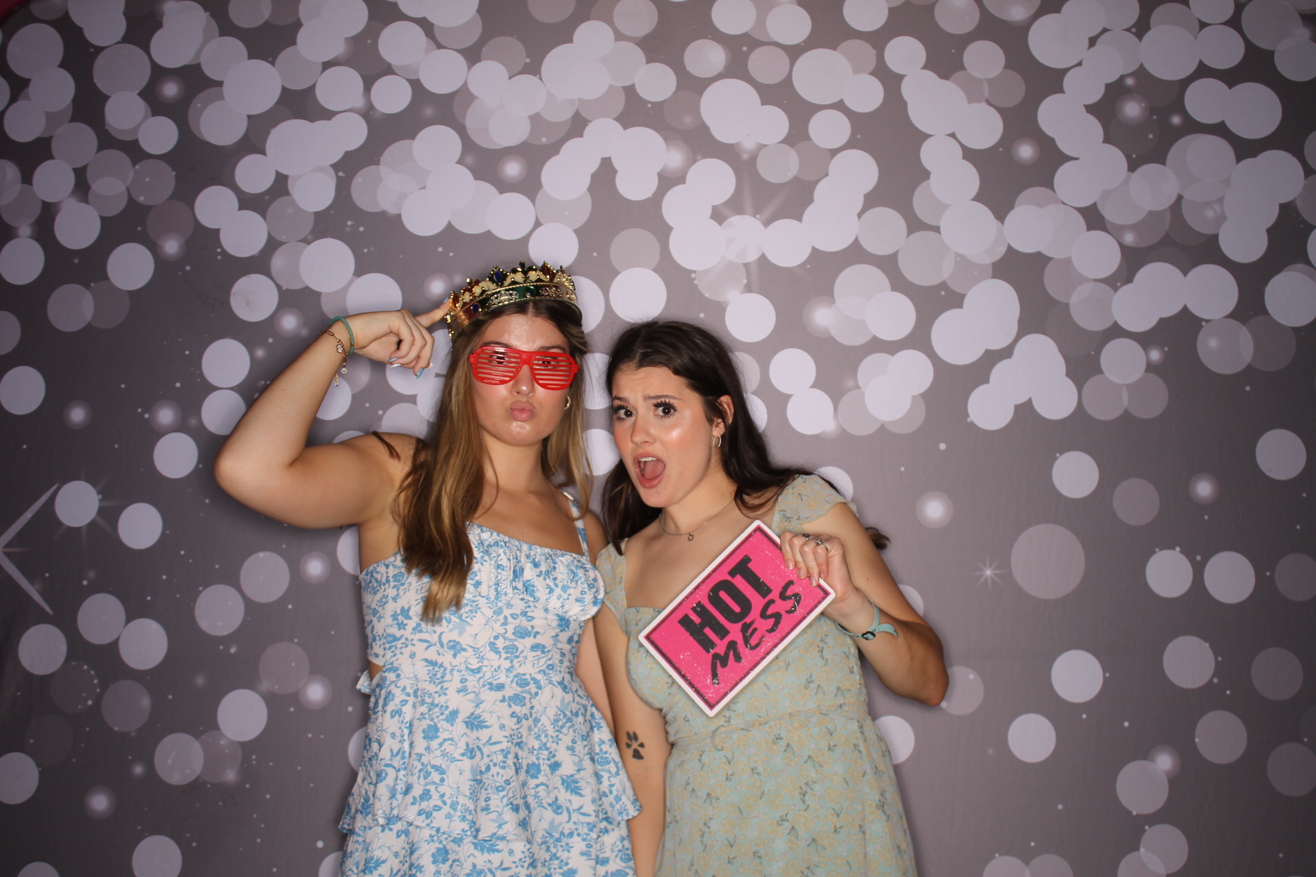 ZTA Semi Formal  | View more photos from the event at gallery.photoboothcincy.com/u/PhotoBoothCincy/ZTA-Semi-Formal