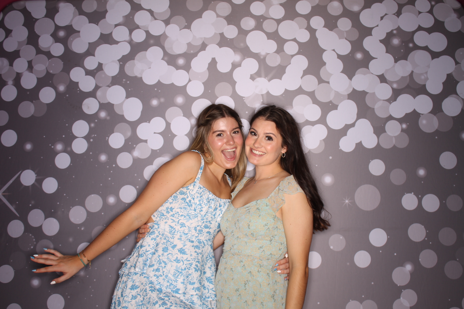 ZTA Semi Formal  | View more photos from the event at gallery.photoboothcincy.com/u/PhotoBoothCincy/ZTA-Semi-Formal