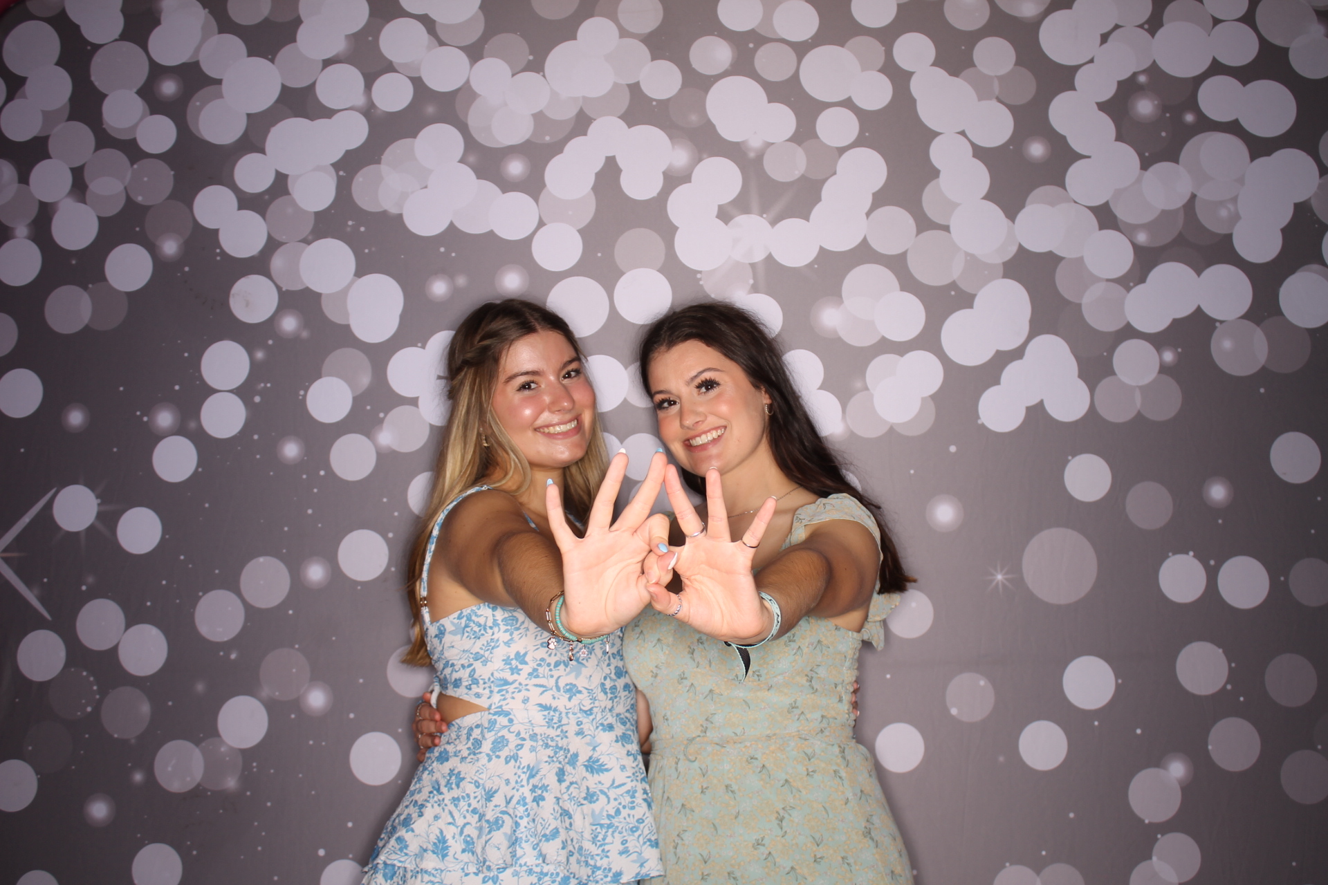 ZTA Semi Formal  | View more photos from the event at gallery.photoboothcincy.com/u/PhotoBoothCincy/ZTA-Semi-Formal
