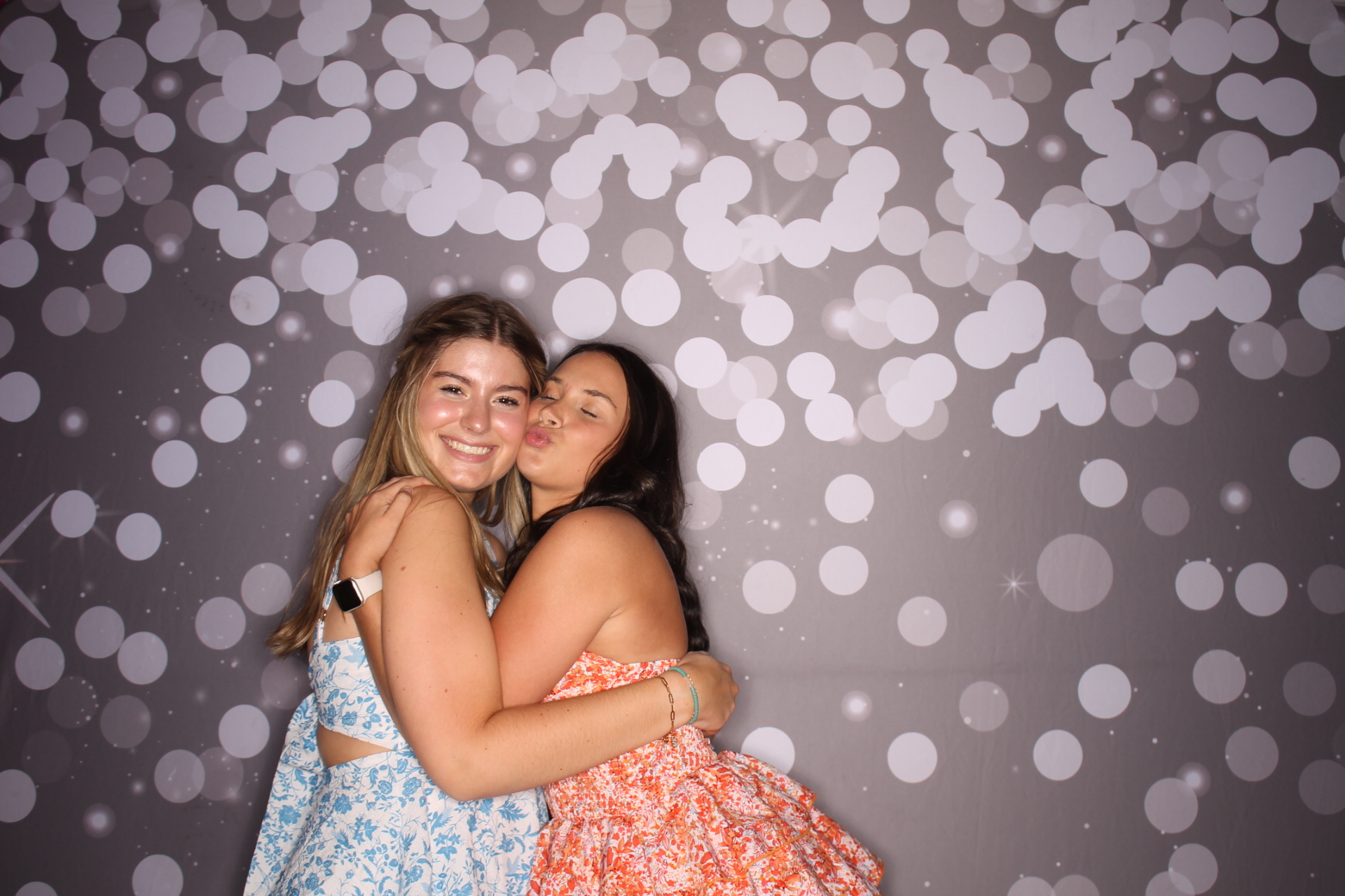 ZTA Semi Formal  | View more photos from the event at gallery.photoboothcincy.com/u/PhotoBoothCincy/ZTA-Semi-Formal