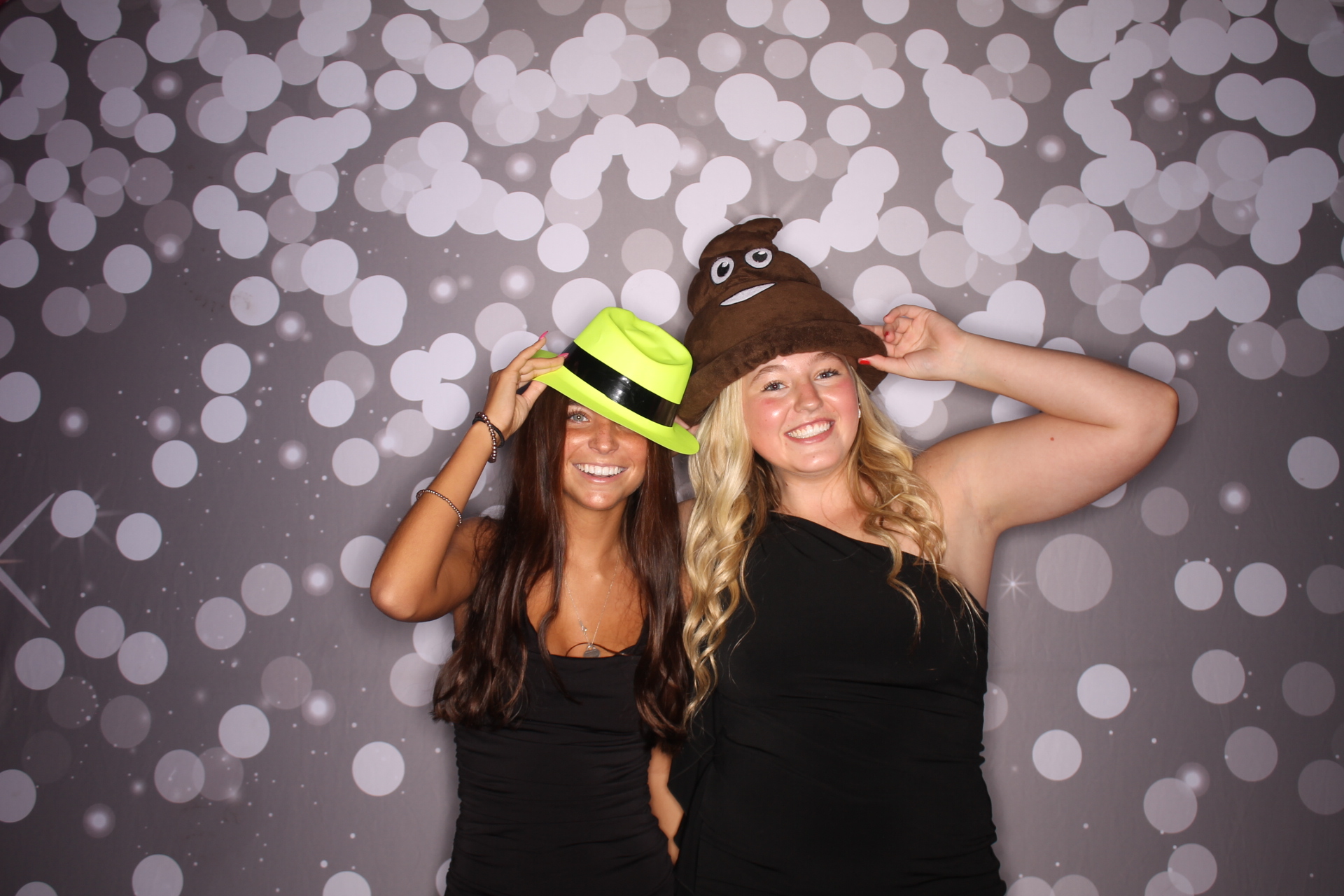 ZTA Semi Formal  | View more photos from the event at gallery.photoboothcincy.com/u/PhotoBoothCincy/ZTA-Semi-Formal