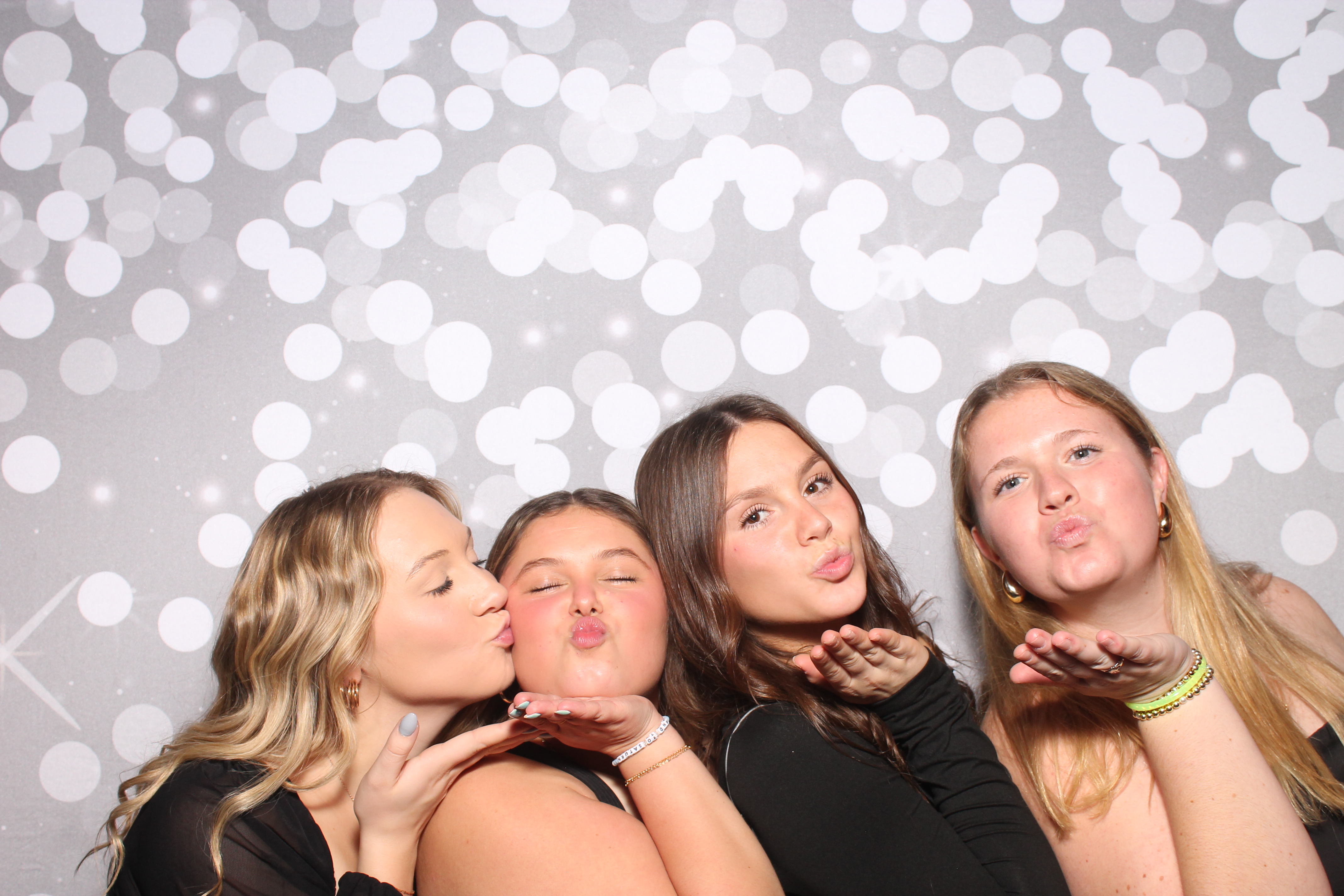 Zeta Tau Alpha Formal | View more photos from the event at gallery.photoboothcincy.com/u/PhotoBoothCincy/Zeta-Tau-Alpha-Formal