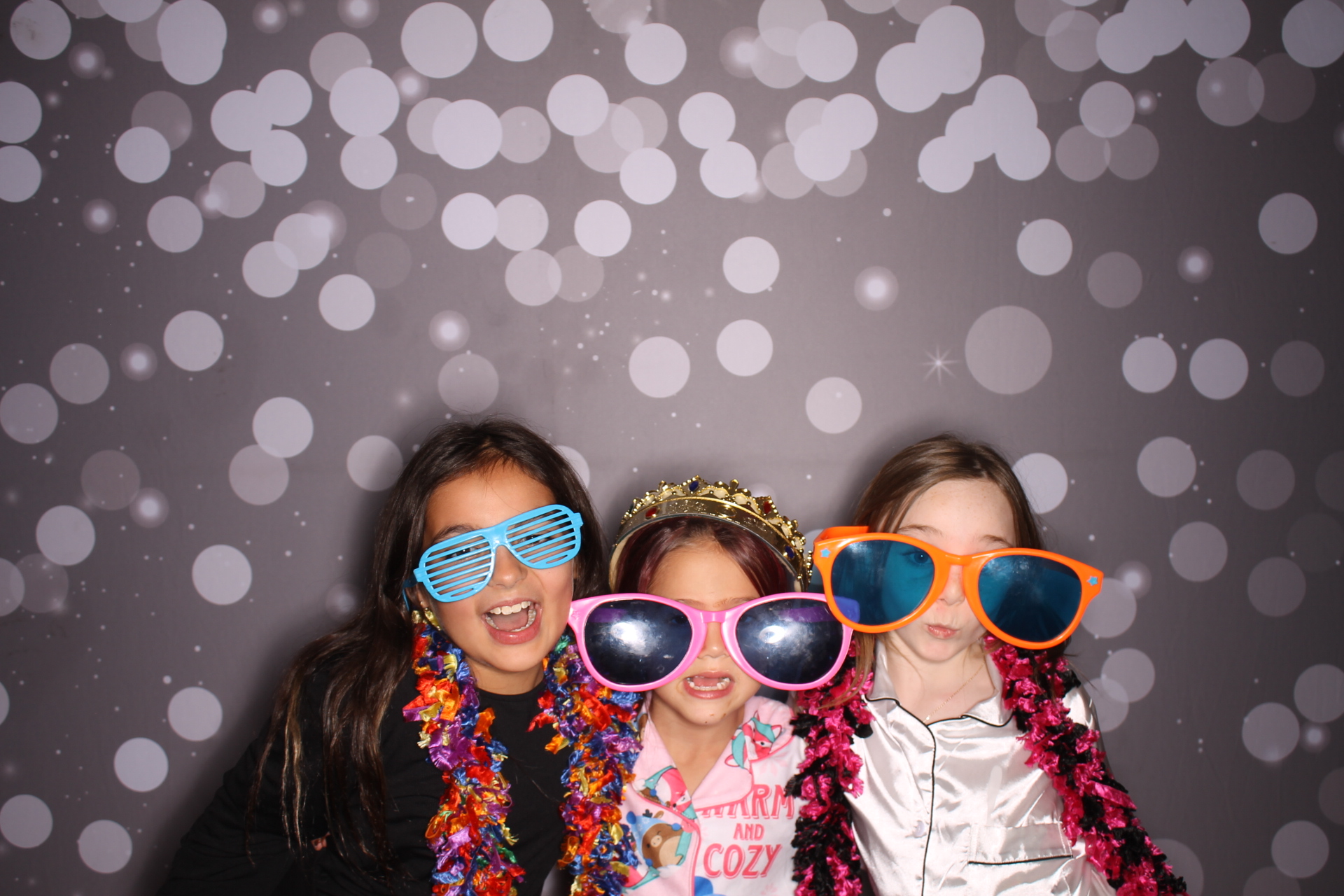 Zoey's Bat Mitzvah  | View more photos from the event at gallery.photoboothcincy.com/u/PhotoBoothCincy/Zoeys-Bat-Mitzvah