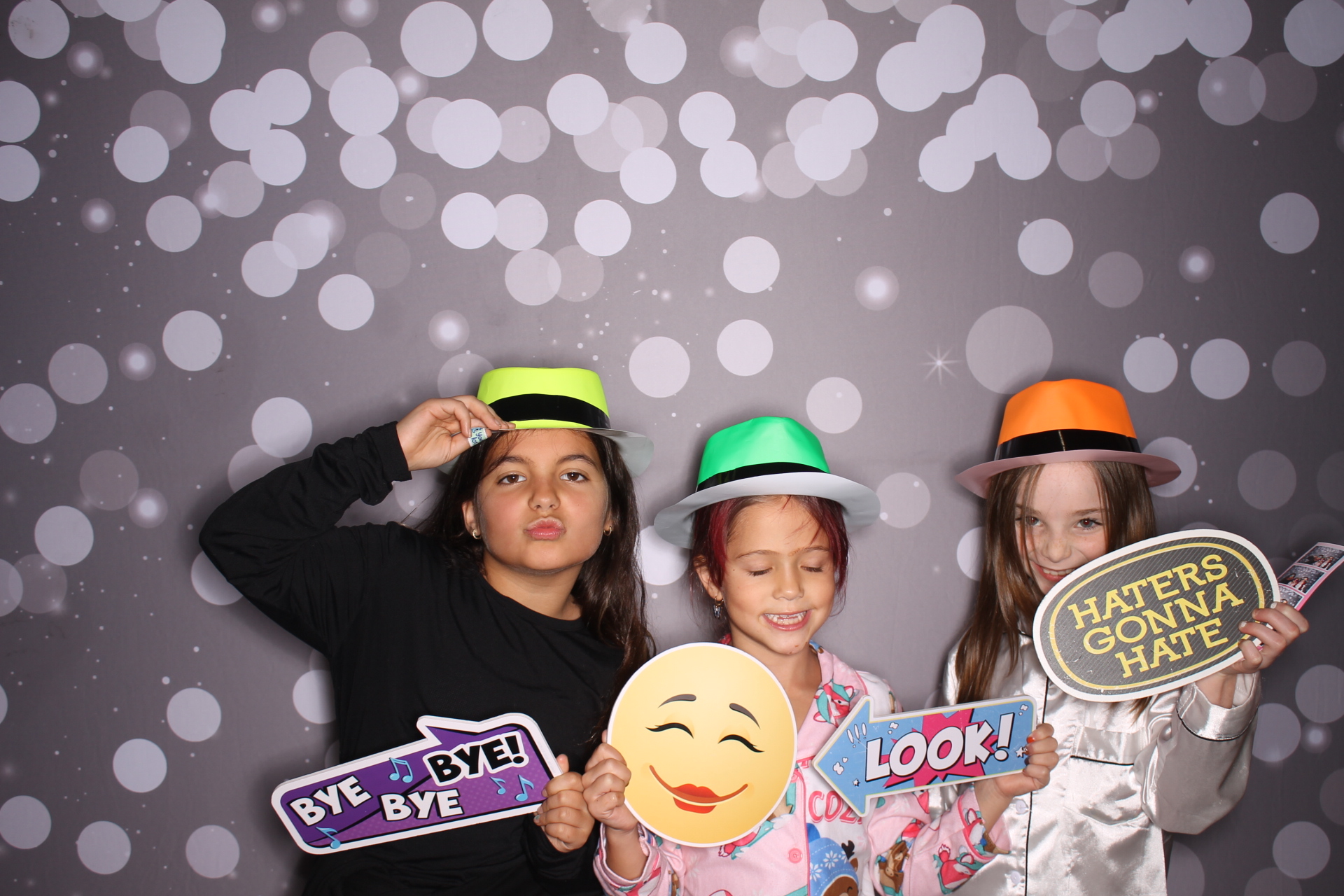 Zoey's Bat Mitzvah  | View more photos from the event at gallery.photoboothcincy.com/u/PhotoBoothCincy/Zoeys-Bat-Mitzvah