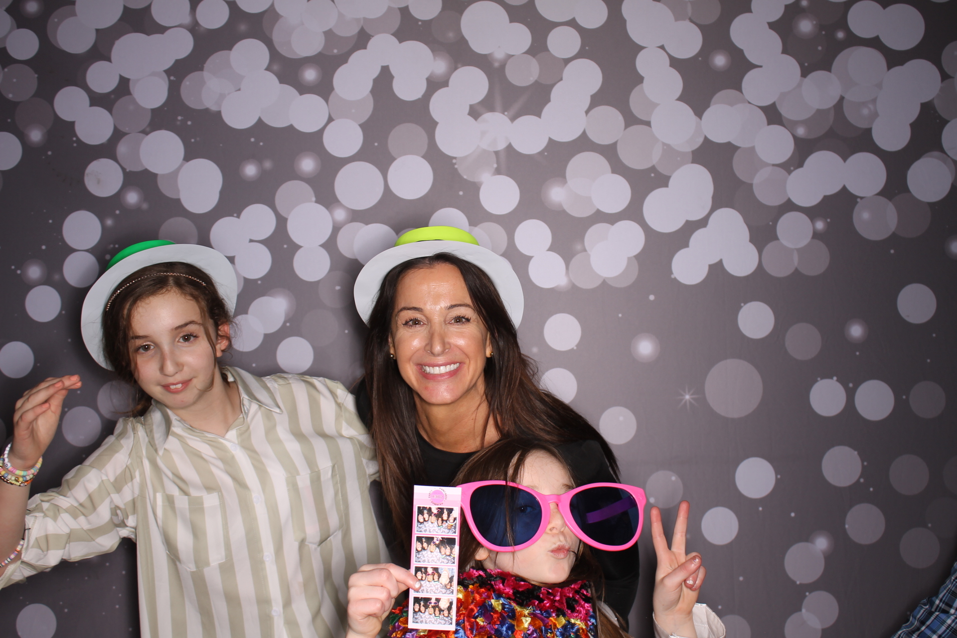 Zoey's Bat Mitzvah  | View more photos from the event at gallery.photoboothcincy.com/u/PhotoBoothCincy/Zoeys-Bat-Mitzvah