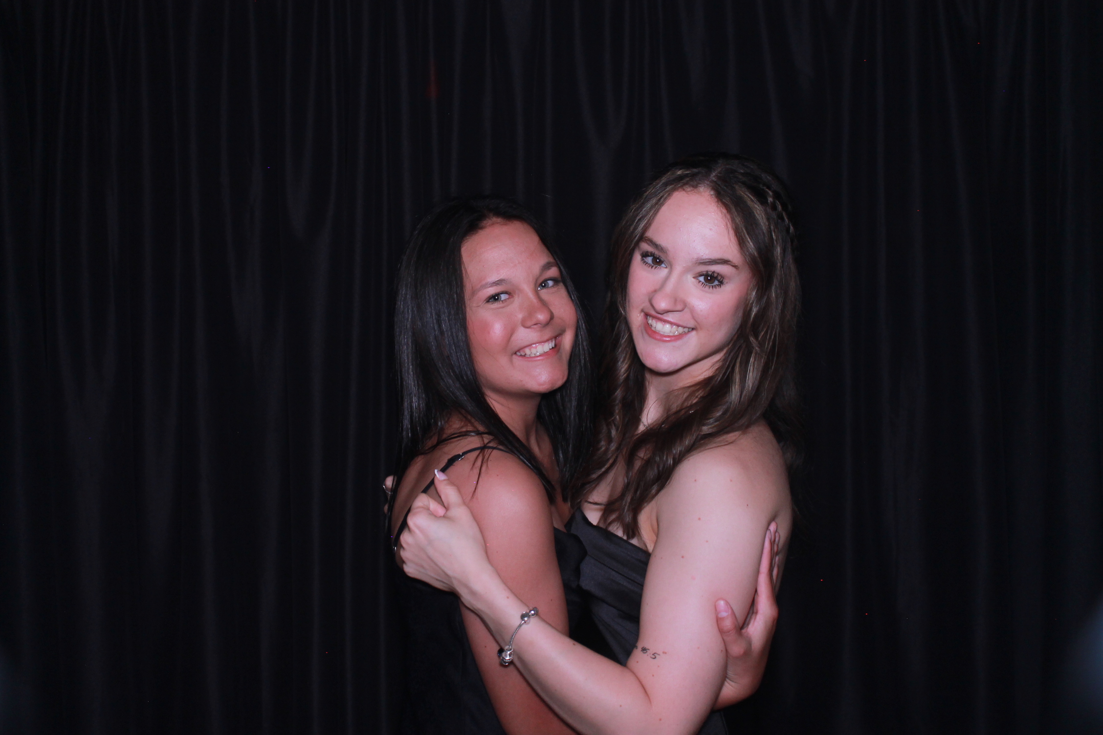 2025 Victors Award Show | View more photos from the event at gallery.photoboothcincy.com/u/PhotoBoothCincy/2025-Victors-Award-Show
