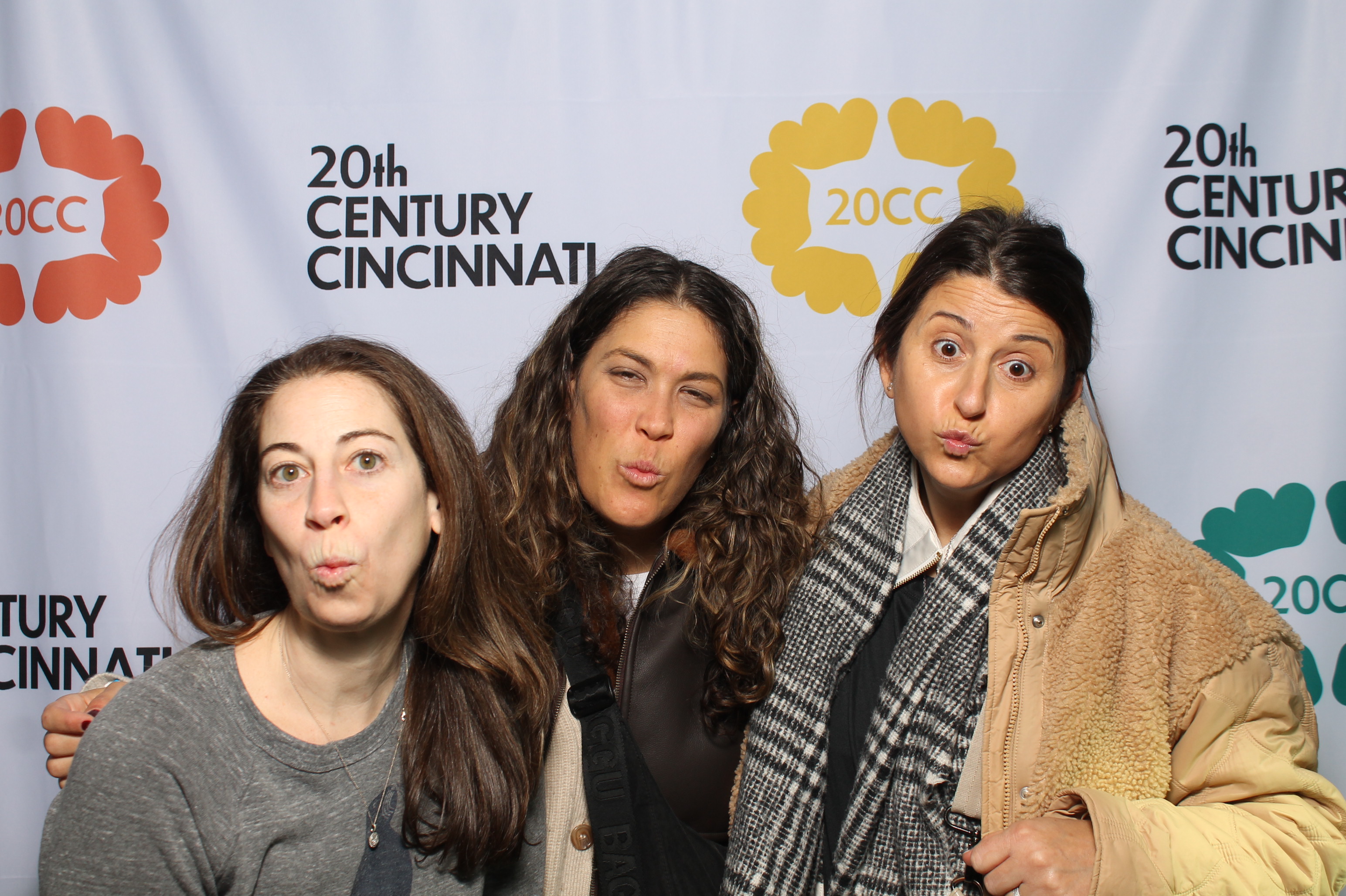 20th Centry Cincinnati | View more photos from the event at gallery.photoboothcincy.com/u/PhotoBoothCincy/20th-Centry-Cincinnati