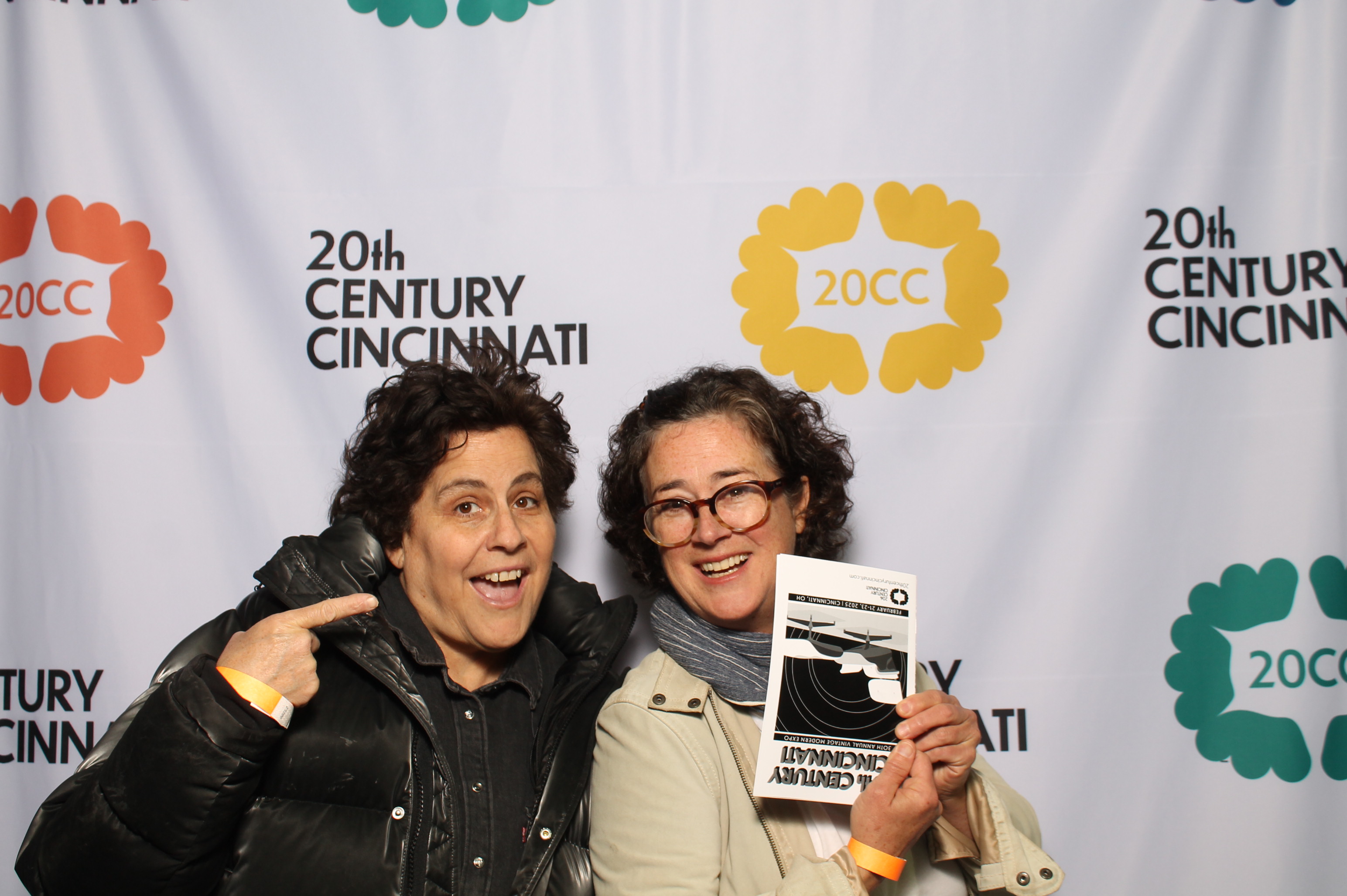 20th Centry Cincinnati | View more photos from the event at gallery.photoboothcincy.com/u/PhotoBoothCincy/20th-Centry-Cincinnati