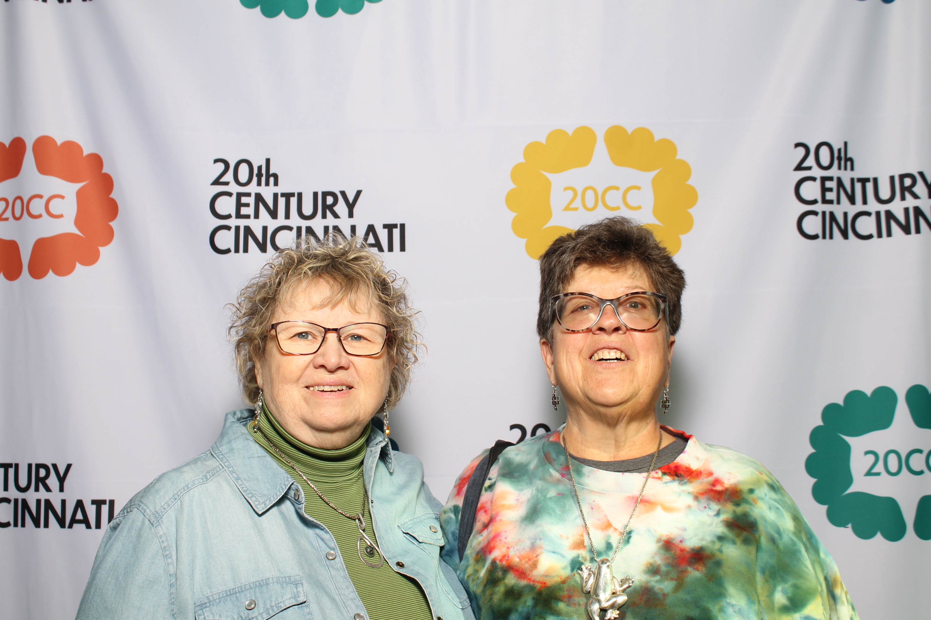 20th Centry Cincinnati | View more photos from the event at gallery.photoboothcincy.com/u/PhotoBoothCincy/20th-Centry-Cincinnati