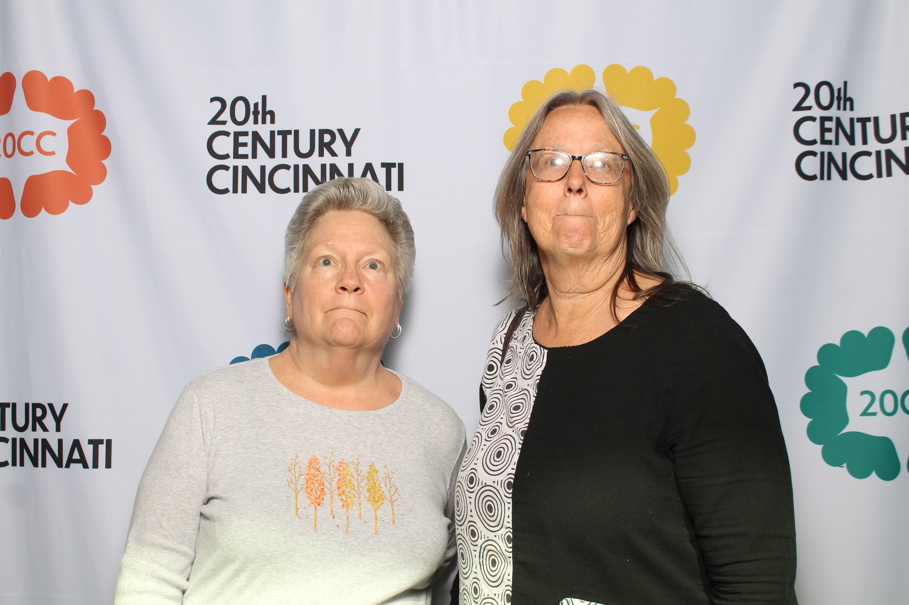 20th Centry Cincinnati | View more photos from the event at gallery.photoboothcincy.com/u/PhotoBoothCincy/20th-Centry-Cincinnati