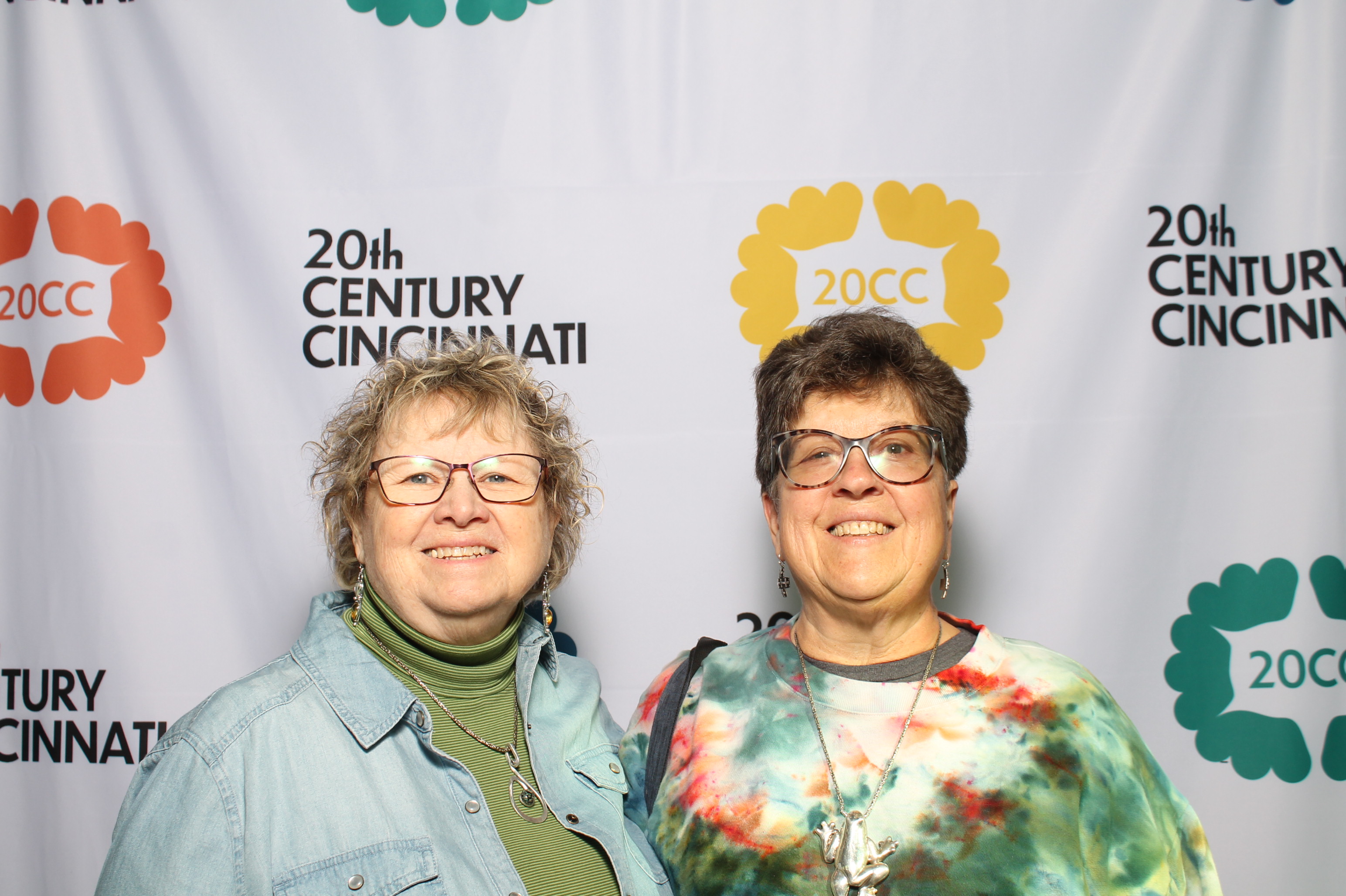 20th Centry Cincinnati | View more photos from the event at gallery.photoboothcincy.com/u/PhotoBoothCincy/20th-Centry-Cincinnati