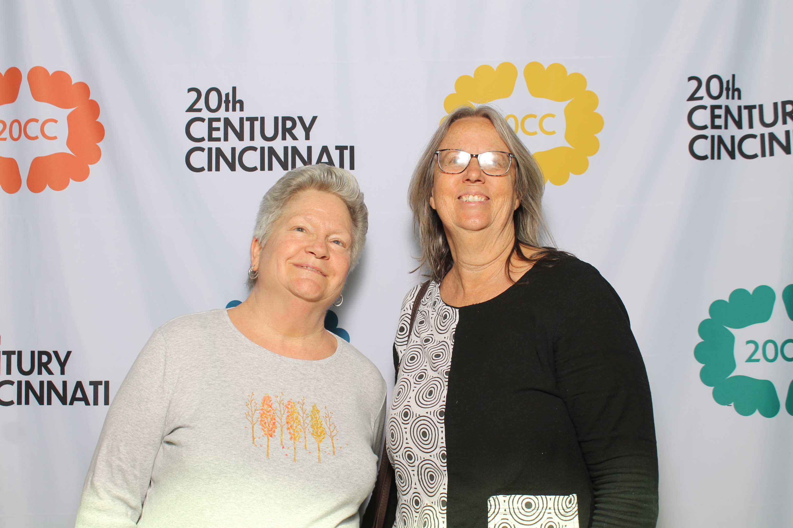 20th Centry Cincinnati | View more photos from the event at gallery.photoboothcincy.com/u/PhotoBoothCincy/20th-Centry-Cincinnati