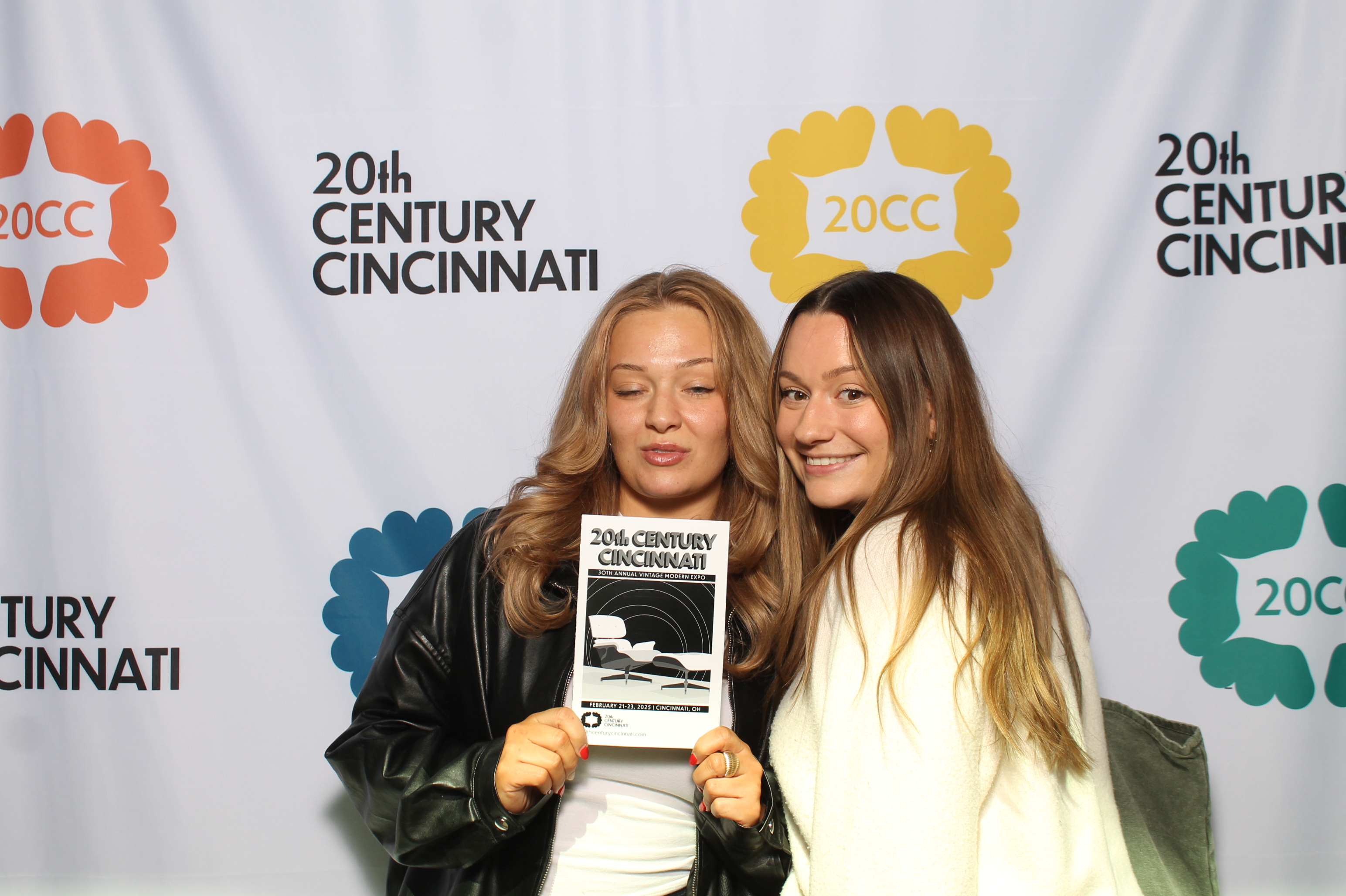 20th Centry Cincinnati | View more photos from the event at gallery.photoboothcincy.com/u/PhotoBoothCincy/20th-Centry-Cincinnati