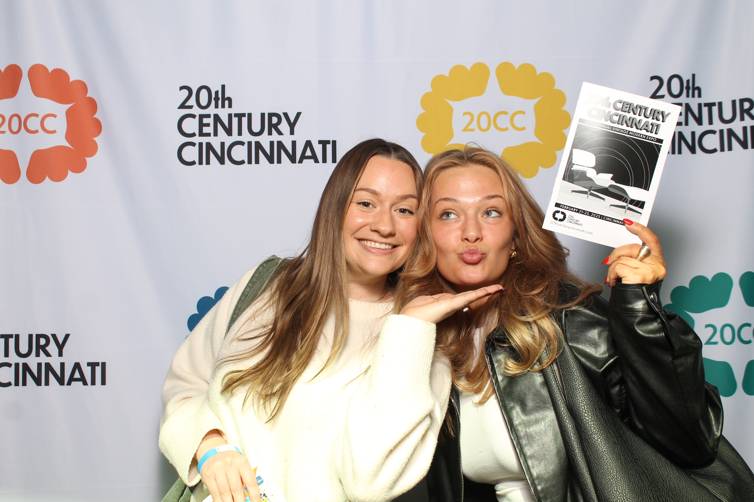20th Centry Cincinnati | View more photos from the event at gallery.photoboothcincy.com/u/PhotoBoothCincy/20th-Centry-Cincinnati