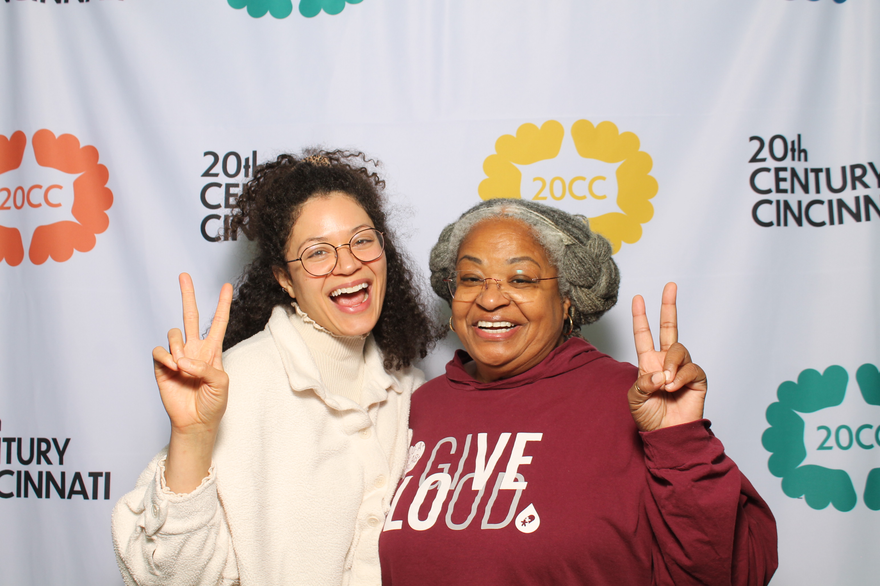 20th Centry Cincinnati | View more photos from the event at gallery.photoboothcincy.com/u/PhotoBoothCincy/20th-Centry-Cincinnati
