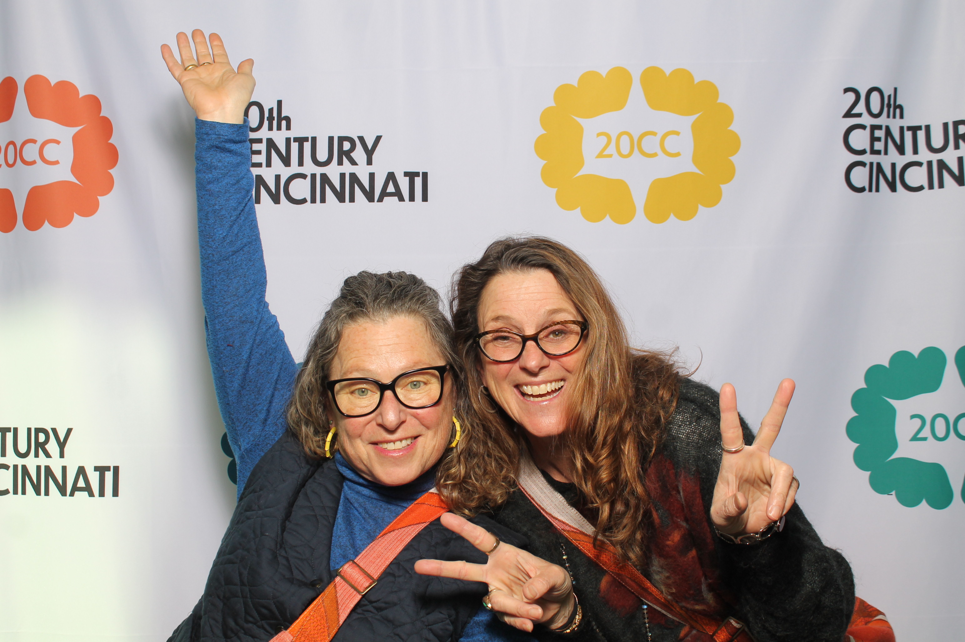 20th Centry Cincinnati | View more photos from the event at gallery.photoboothcincy.com/u/PhotoBoothCincy/20th-Centry-Cincinnati