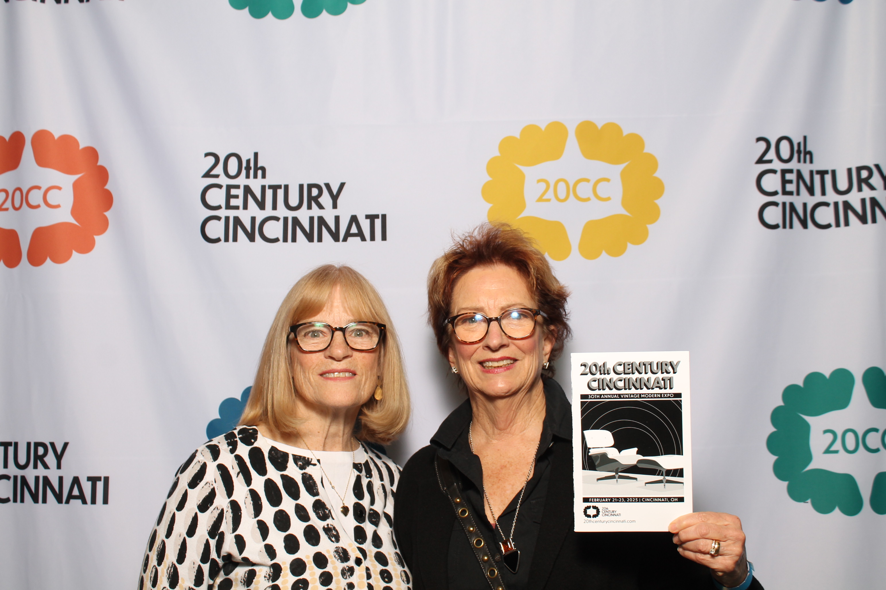 20th Centry Cincinnati | View more photos from the event at gallery.photoboothcincy.com/u/PhotoBoothCincy/20th-Centry-Cincinnati