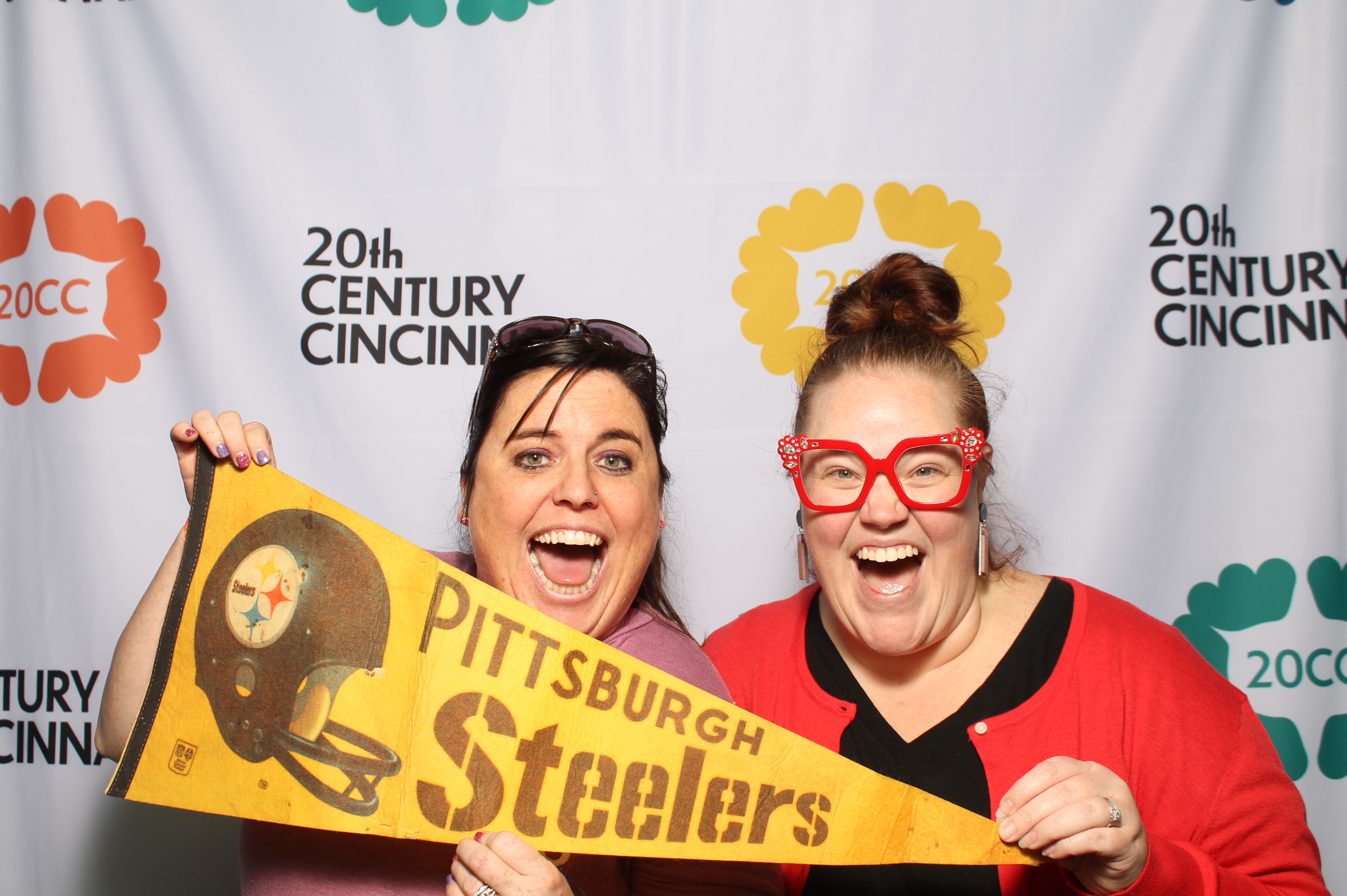 20th Centry Cincinnati | View more photos from the event at gallery.photoboothcincy.com/u/PhotoBoothCincy/20th-Centry-Cincinnati