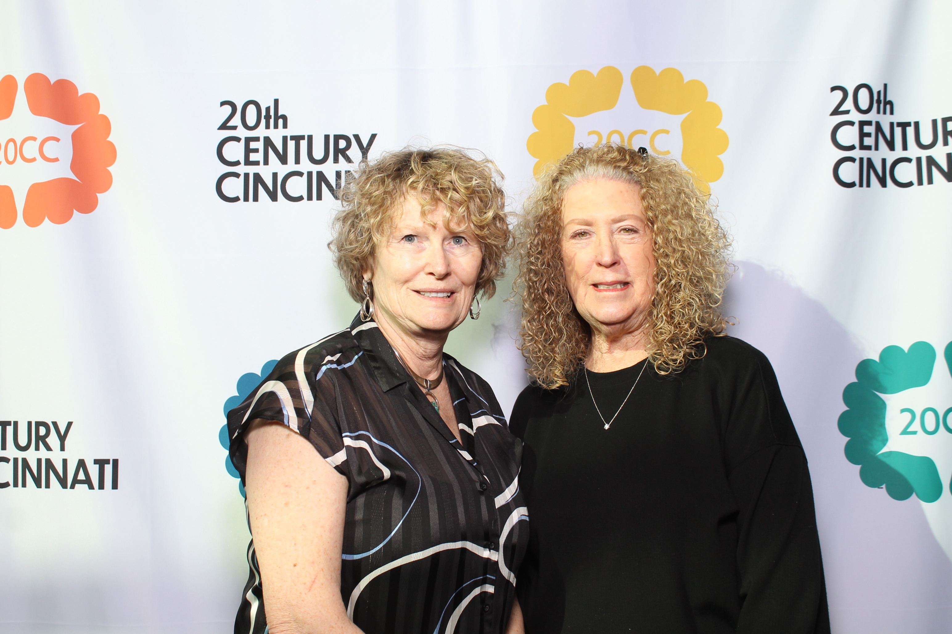 20th Centry Cincinnati | View more photos from the event at gallery.photoboothcincy.com/u/PhotoBoothCincy/20th-Centry-Cincinnati