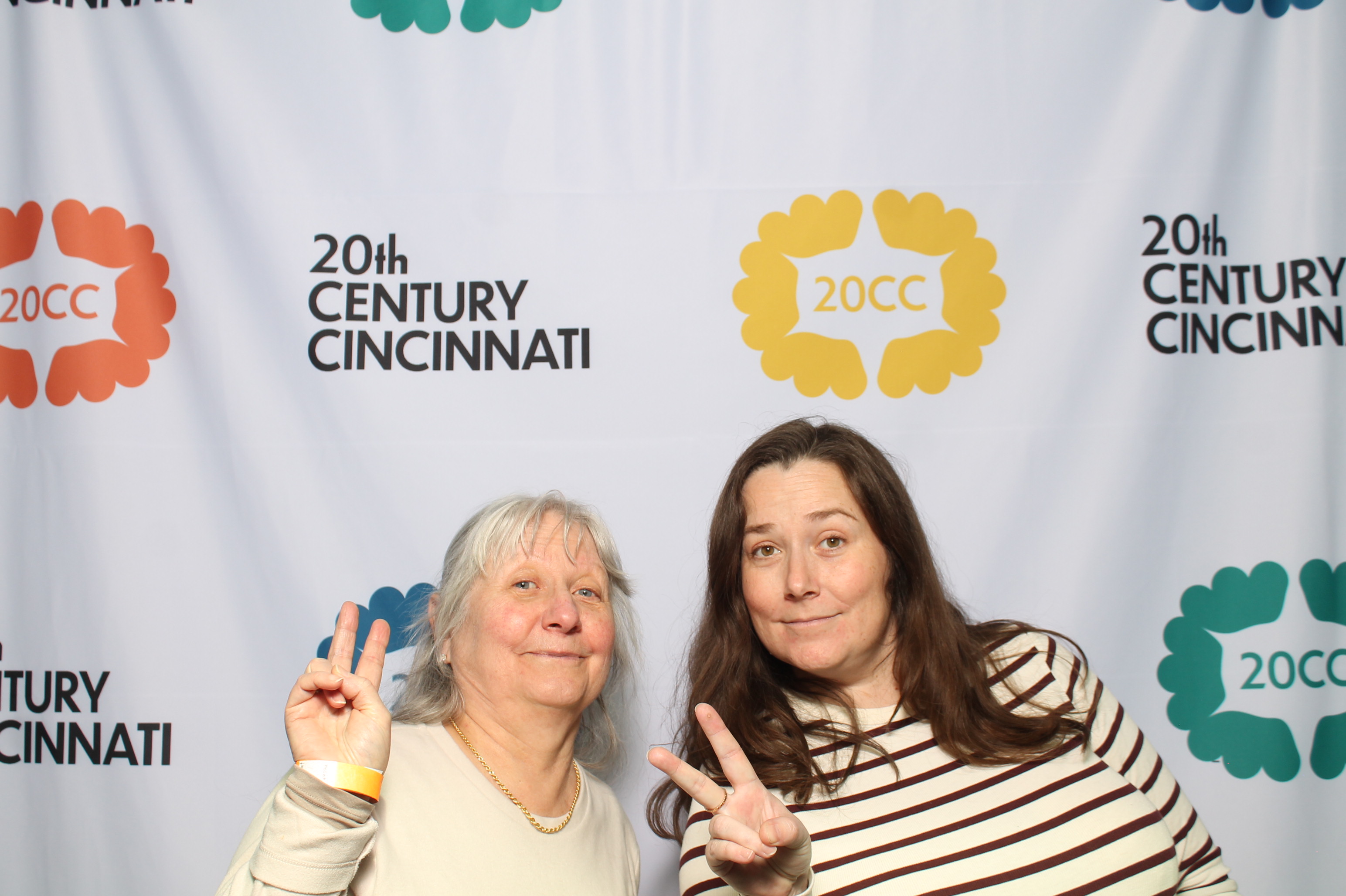 20th Centry Cincinnati | View more photos from the event at gallery.photoboothcincy.com/u/PhotoBoothCincy/20th-Centry-Cincinnati