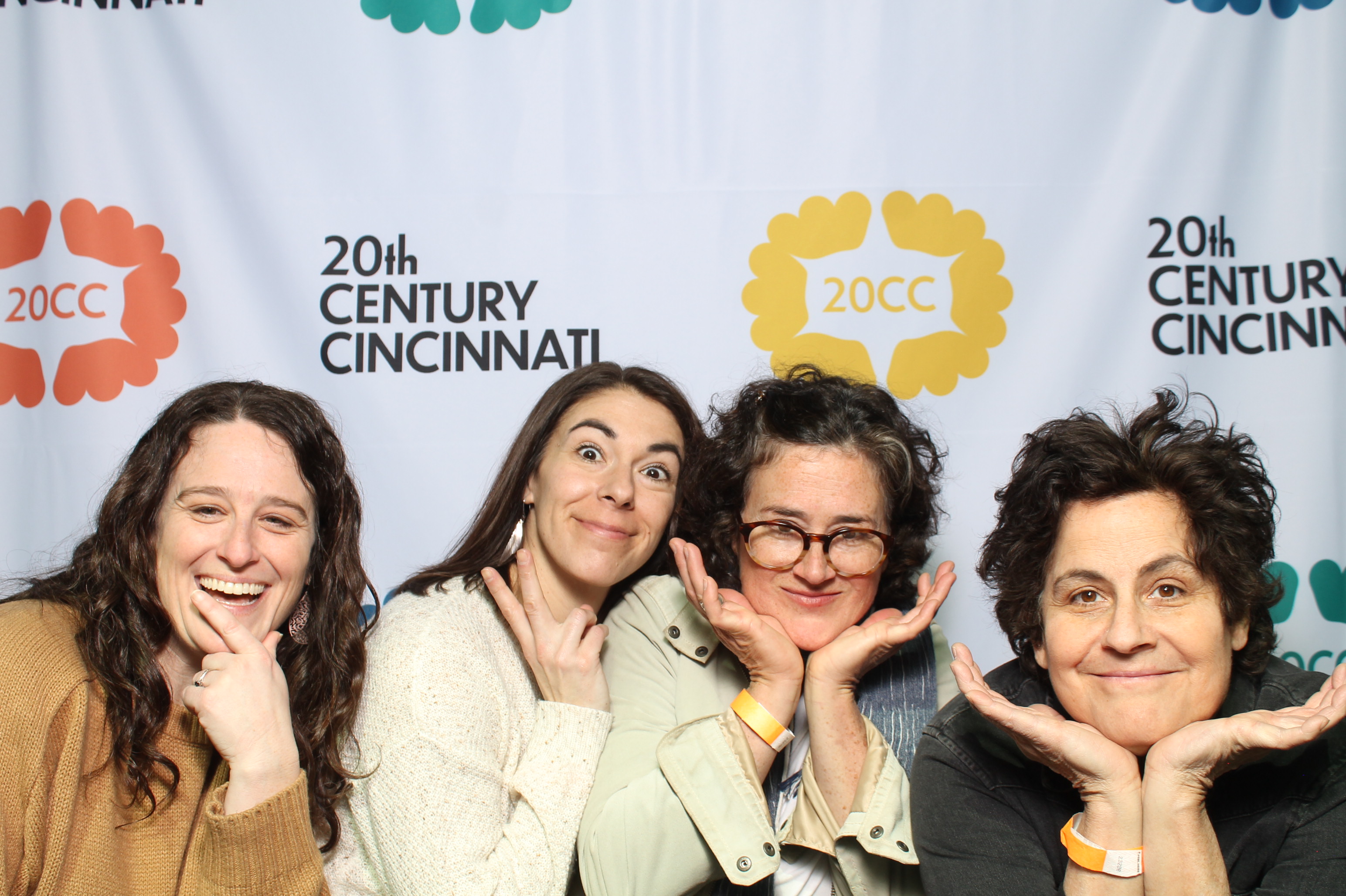 20th Centry Cincinnati | View more photos from the event at gallery.photoboothcincy.com/u/PhotoBoothCincy/20th-Centry-Cincinnati
