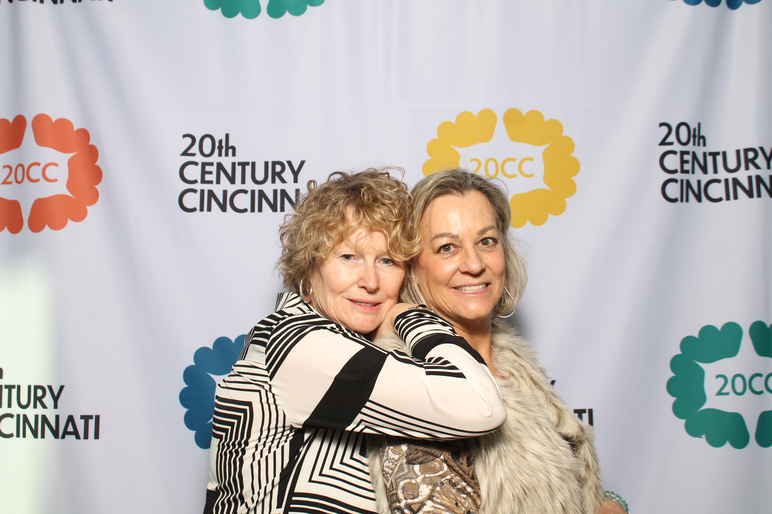 20th Centry Cincinnati | View more photos from the event at gallery.photoboothcincy.com/u/PhotoBoothCincy/20th-Centry-Cincinnati
