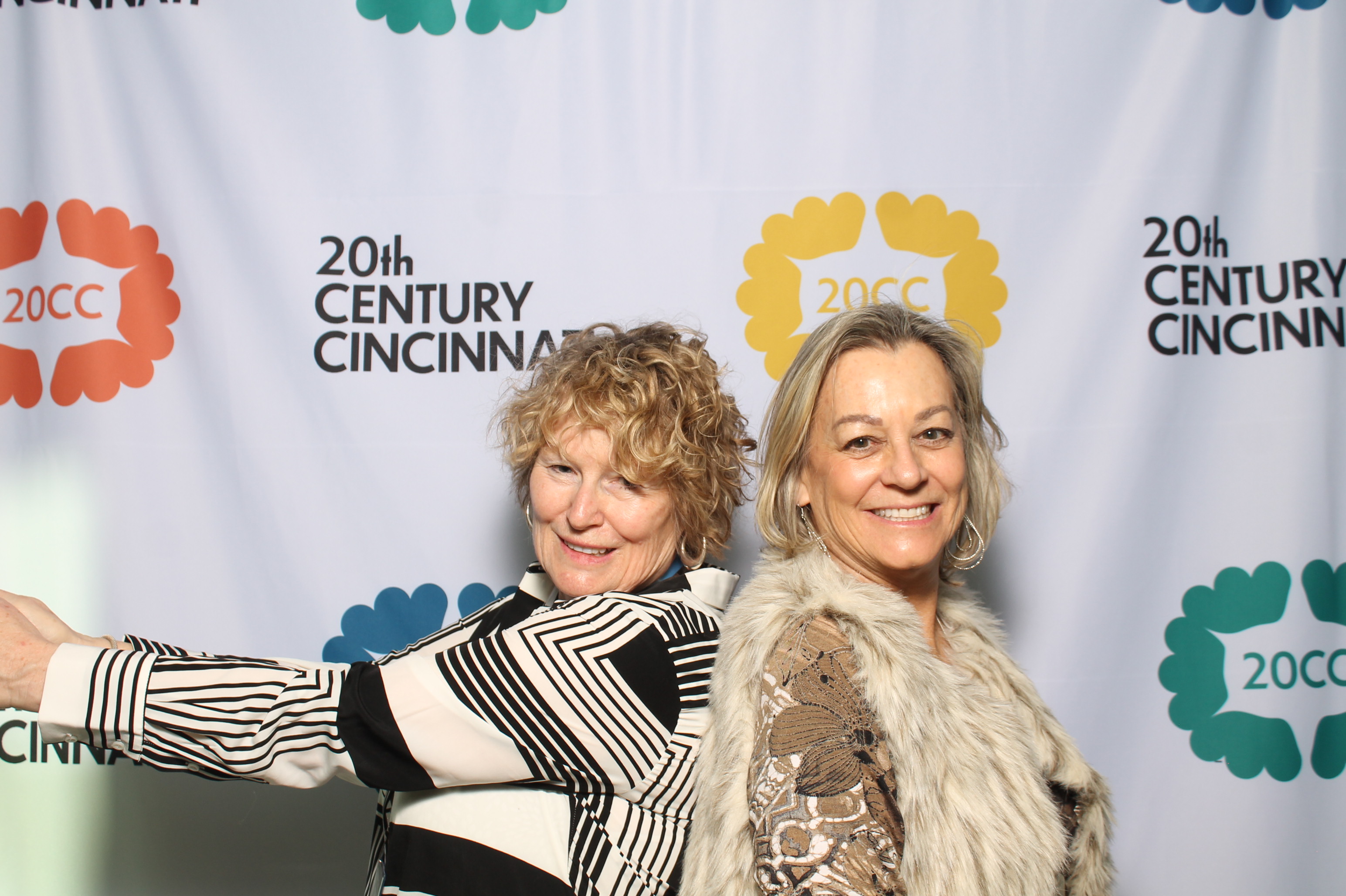 20th Centry Cincinnati | View more photos from the event at gallery.photoboothcincy.com/u/PhotoBoothCincy/20th-Centry-Cincinnati
