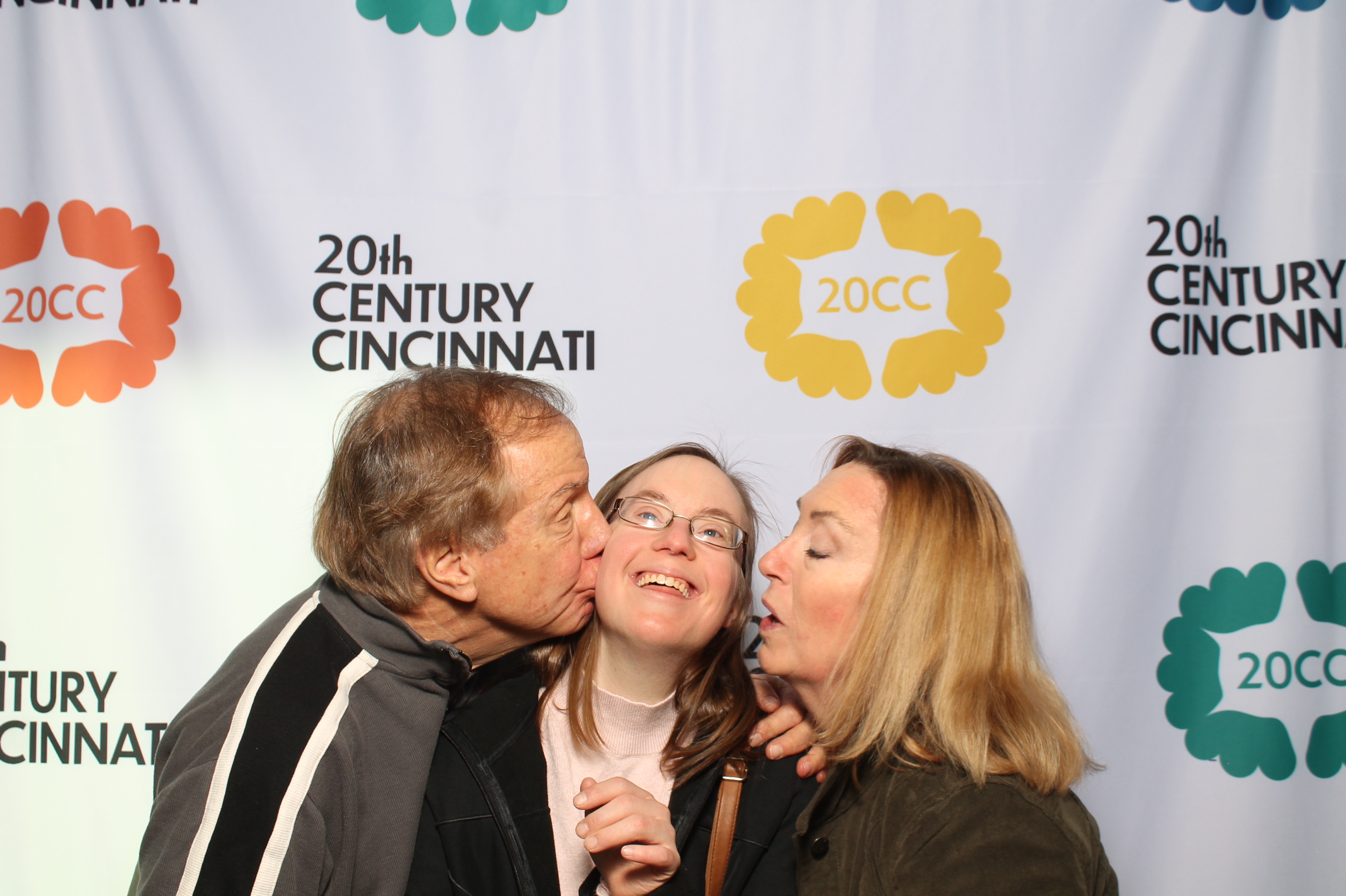 20th Centry Cincinnati | View more photos from the event at gallery.photoboothcincy.com/u/PhotoBoothCincy/20th-Centry-Cincinnati