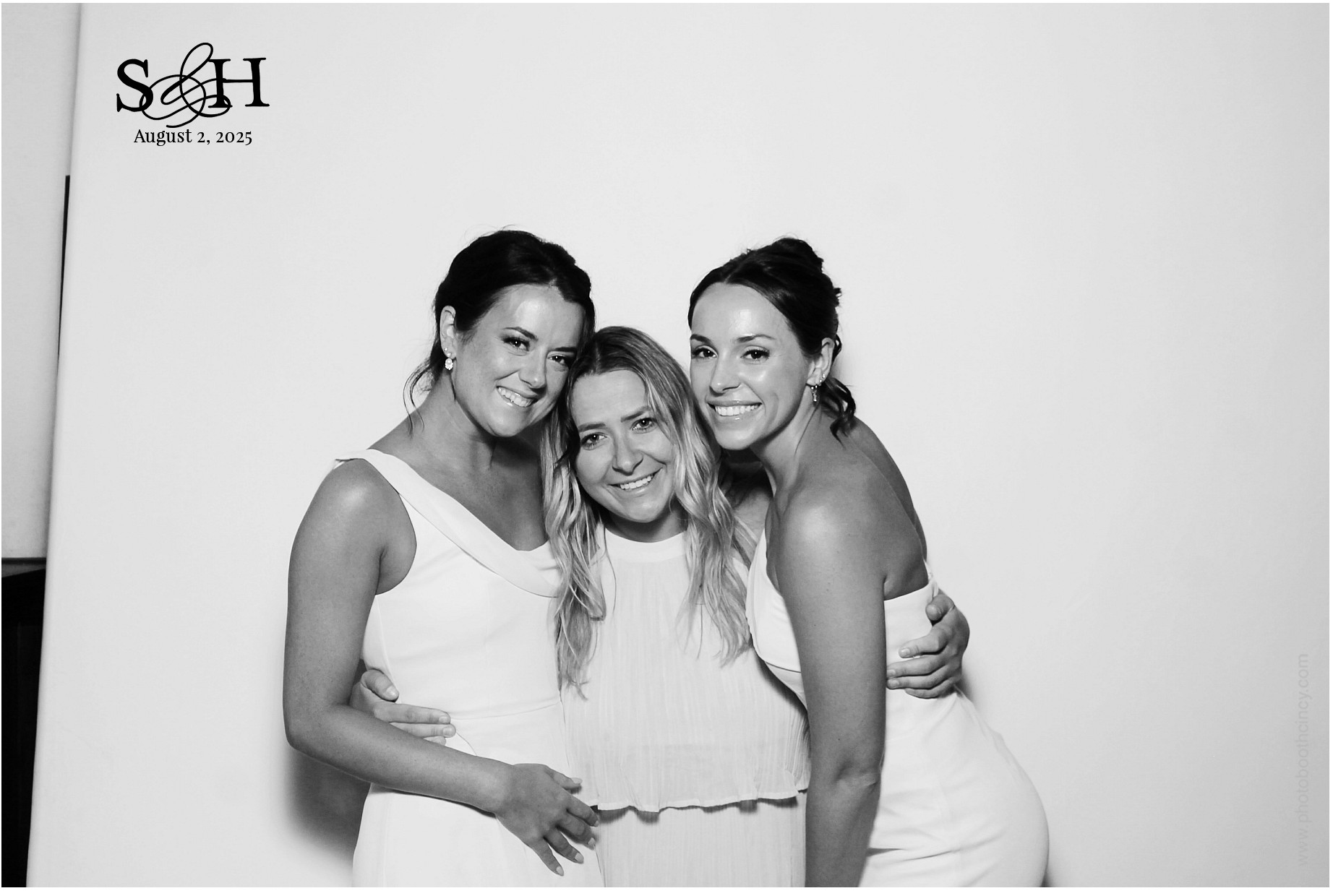 4220 Mayleben x Teel | View more photos from the event at gallery.photoboothcincy.com/u/PhotoBoothCincy/4220-Mayleben-x-Teel