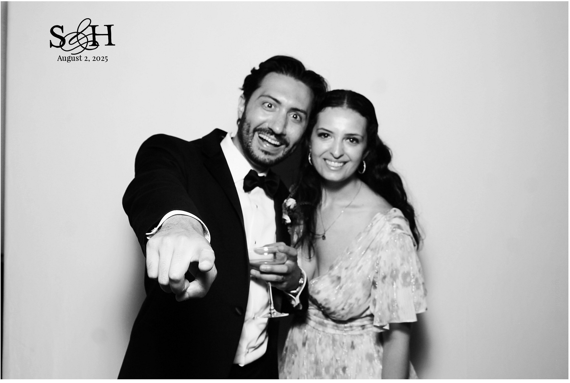 4220 Mayleben x Teel | View more photos from the event at gallery.photoboothcincy.com/u/PhotoBoothCincy/4220-Mayleben-x-Teel