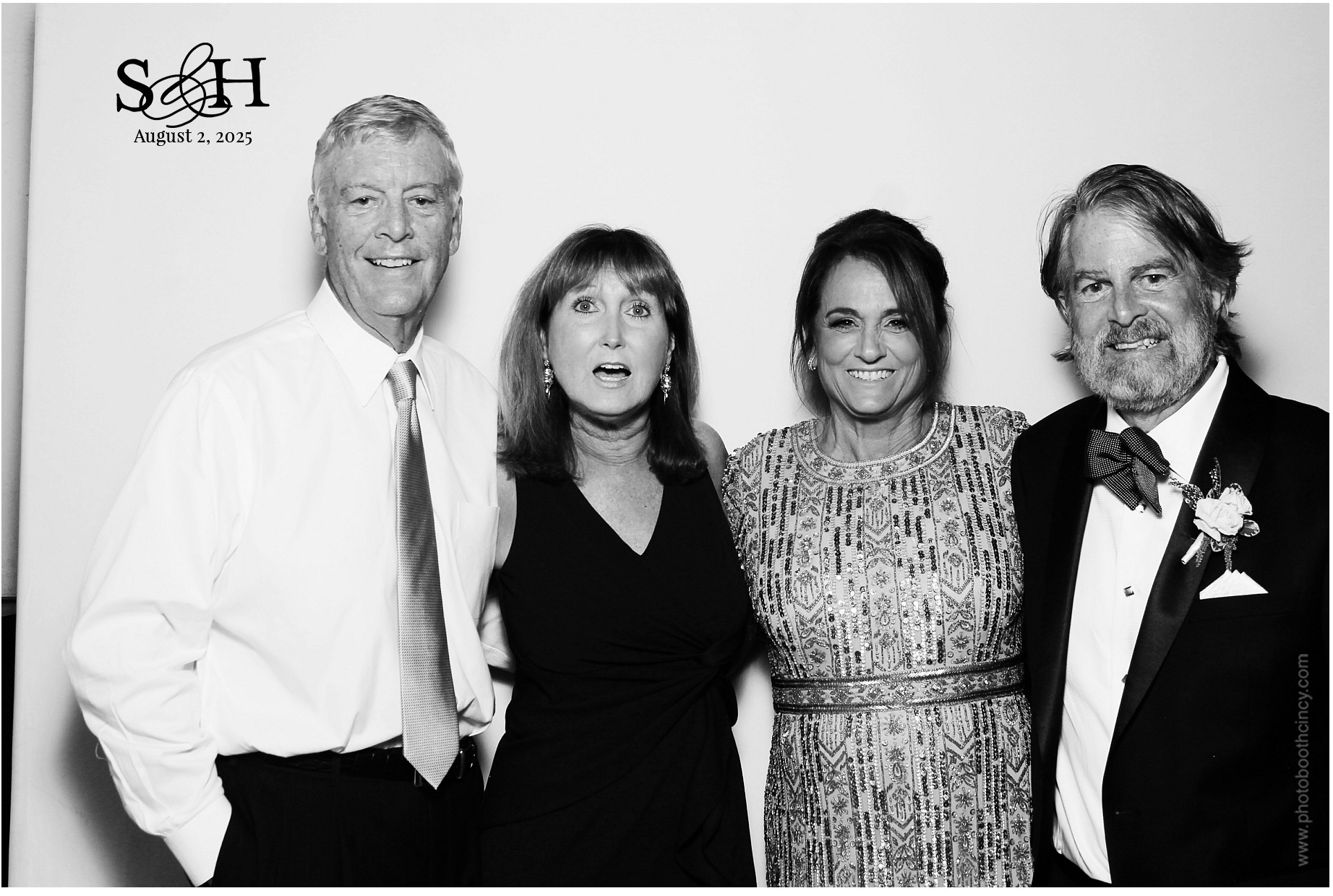4220 Mayleben x Teel | View more photos from the event at gallery.photoboothcincy.com/u/PhotoBoothCincy/4220-Mayleben-x-Teel