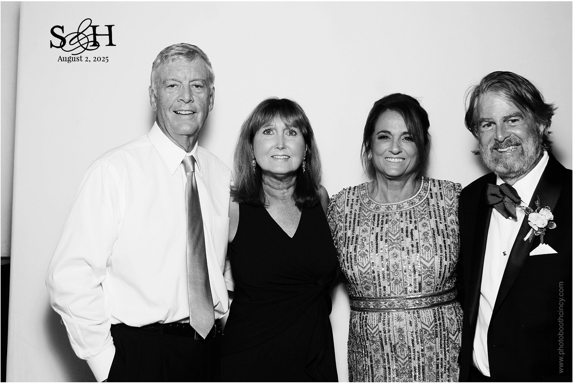 4220 Mayleben x Teel | View more photos from the event at gallery.photoboothcincy.com/u/PhotoBoothCincy/4220-Mayleben-x-Teel
