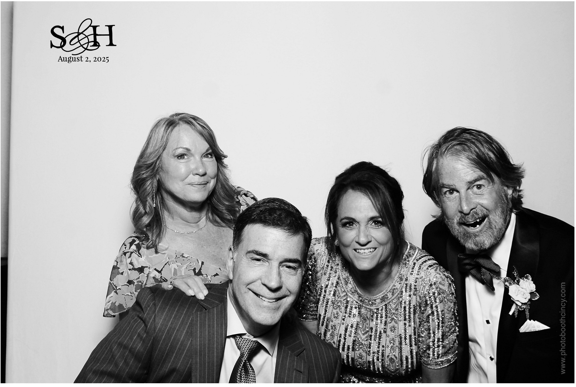 4220 Mayleben x Teel | View more photos from the event at gallery.photoboothcincy.com/u/PhotoBoothCincy/4220-Mayleben-x-Teel