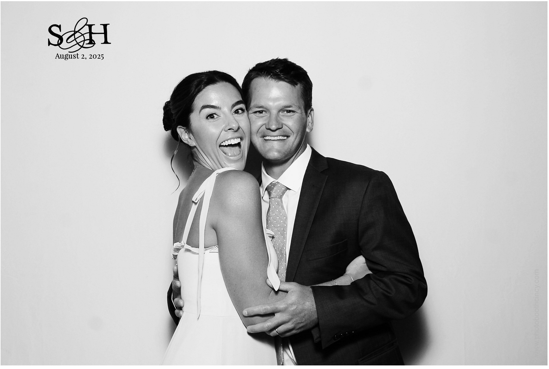 4220 Mayleben x Teel | View more photos from the event at gallery.photoboothcincy.com/u/PhotoBoothCincy/4220-Mayleben-x-Teel