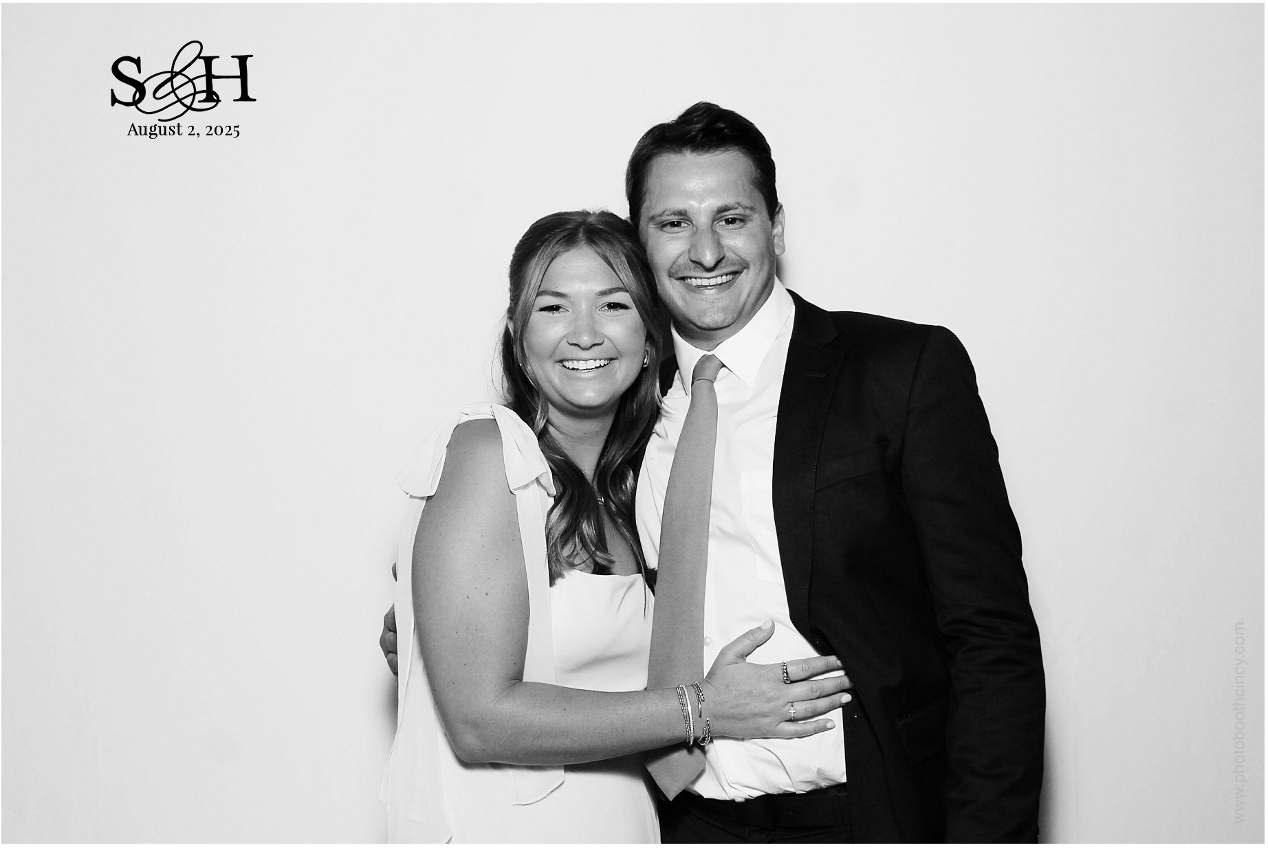 4220 Mayleben x Teel | View more photos from the event at gallery.photoboothcincy.com/u/PhotoBoothCincy/4220-Mayleben-x-Teel