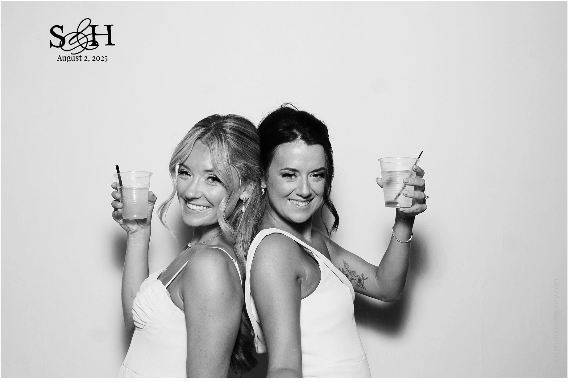 4220 Mayleben x Teel | View more photos from the event at gallery.photoboothcincy.com/u/PhotoBoothCincy/4220-Mayleben-x-Teel