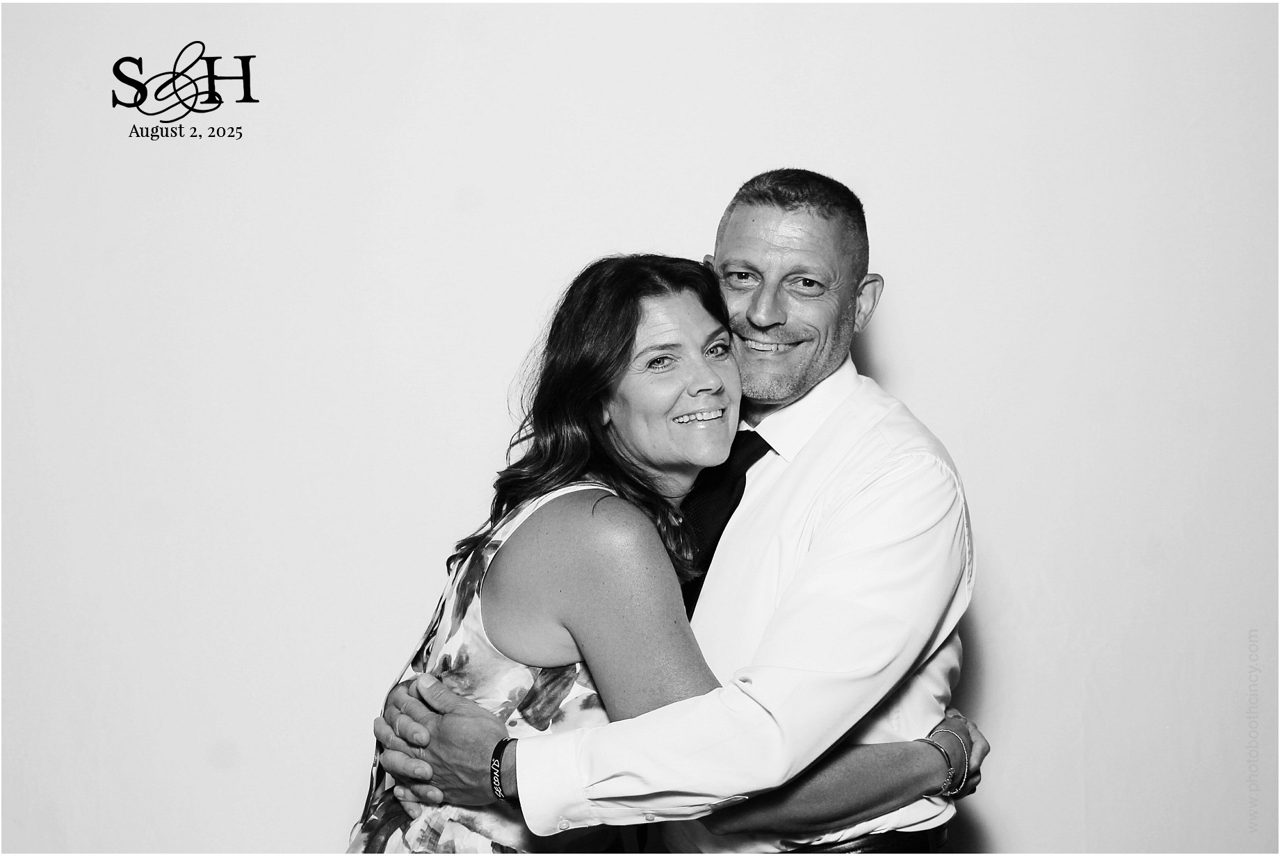 4220 Mayleben x Teel | View more photos from the event at gallery.photoboothcincy.com/u/PhotoBoothCincy/4220-Mayleben-x-Teel