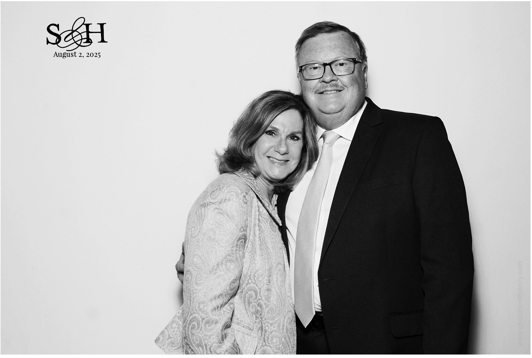 4220 Mayleben x Teel | View more photos from the event at gallery.photoboothcincy.com/u/PhotoBoothCincy/4220-Mayleben-x-Teel