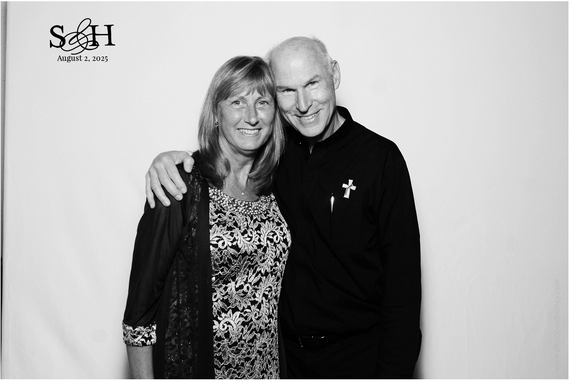 4220 Mayleben x Teel | View more photos from the event at gallery.photoboothcincy.com/u/PhotoBoothCincy/4220-Mayleben-x-Teel