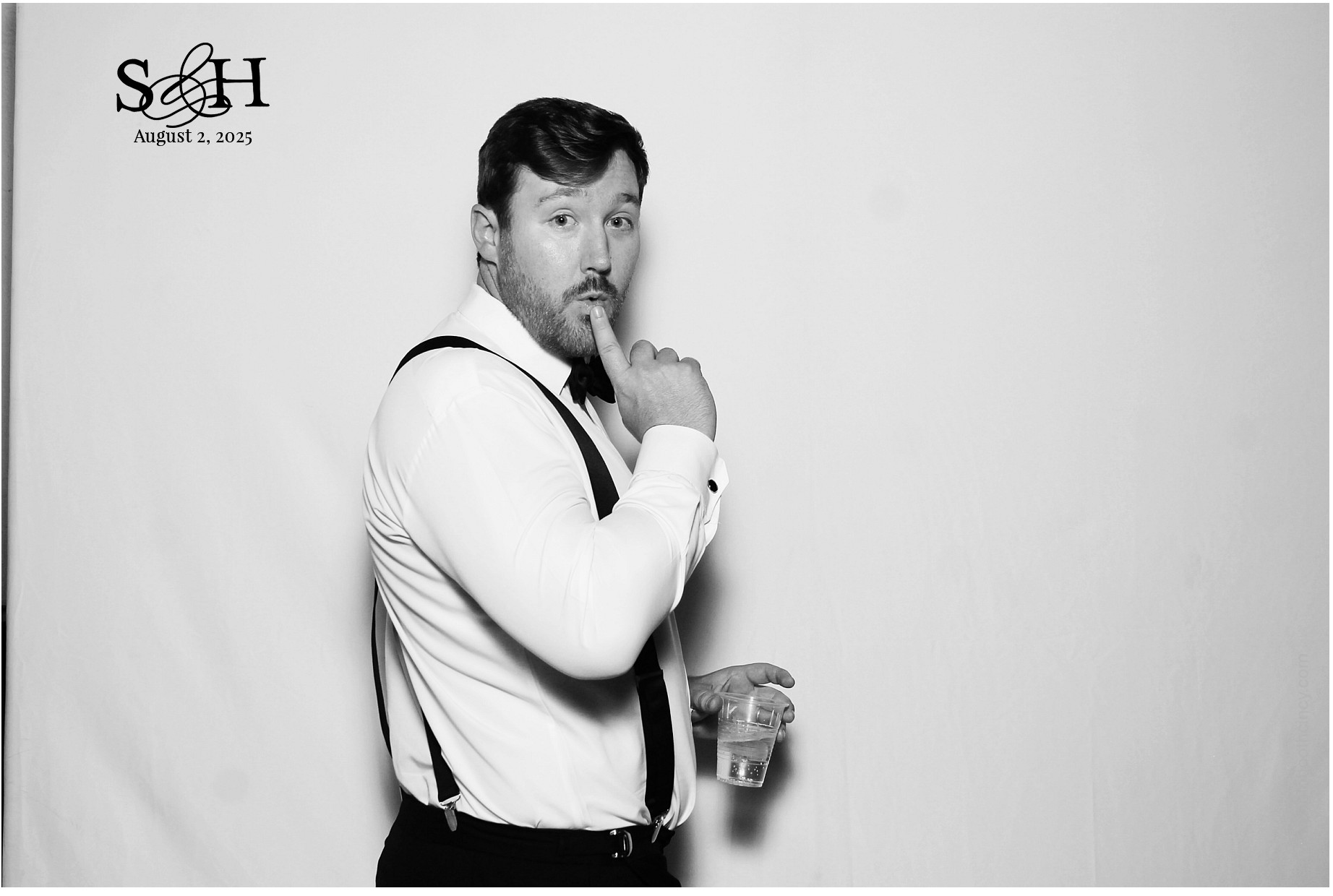 4220 Mayleben x Teel | View more photos from the event at gallery.photoboothcincy.com/u/PhotoBoothCincy/4220-Mayleben-x-Teel