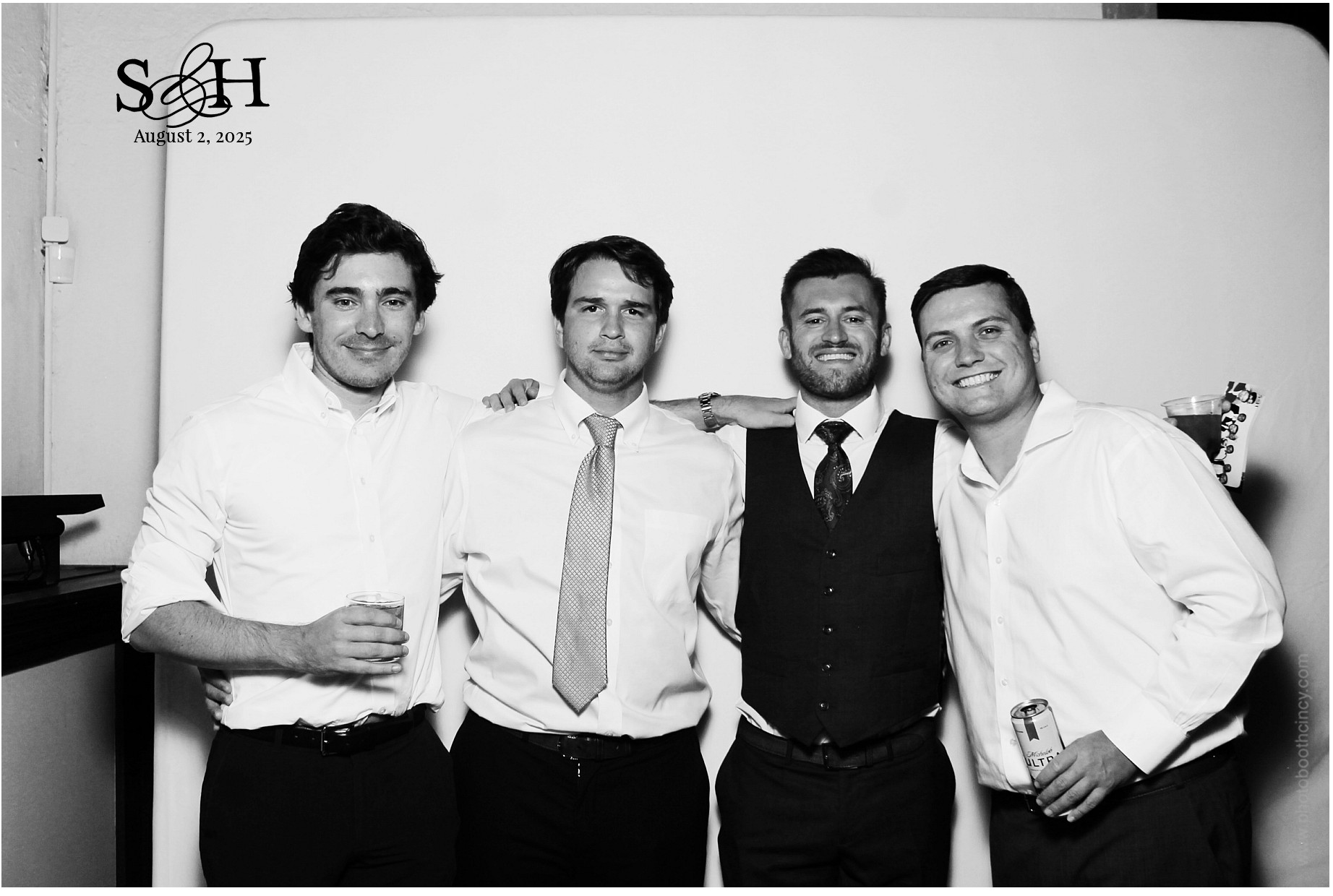 4220 Mayleben x Teel | View more photos from the event at gallery.photoboothcincy.com/u/PhotoBoothCincy/4220-Mayleben-x-Teel