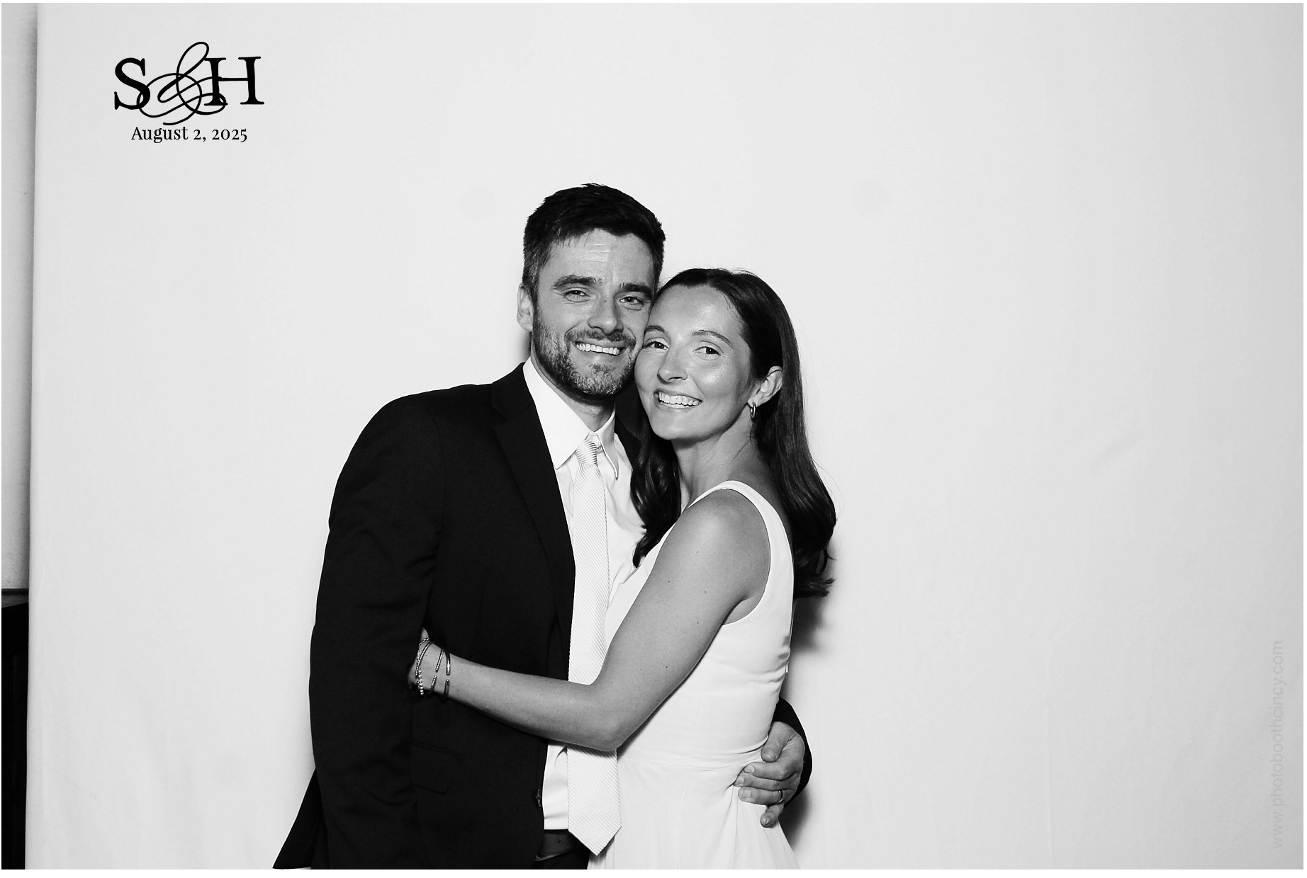 4220 Mayleben x Teel | View more photos from the event at gallery.photoboothcincy.com/u/PhotoBoothCincy/4220-Mayleben-x-Teel