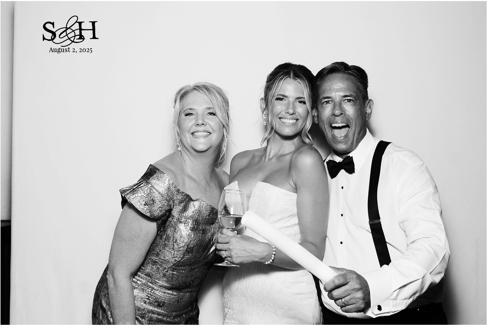 4220 Mayleben x Teel | View more photos from the event at gallery.photoboothcincy.com/u/PhotoBoothCincy/4220-Mayleben-x-Teel