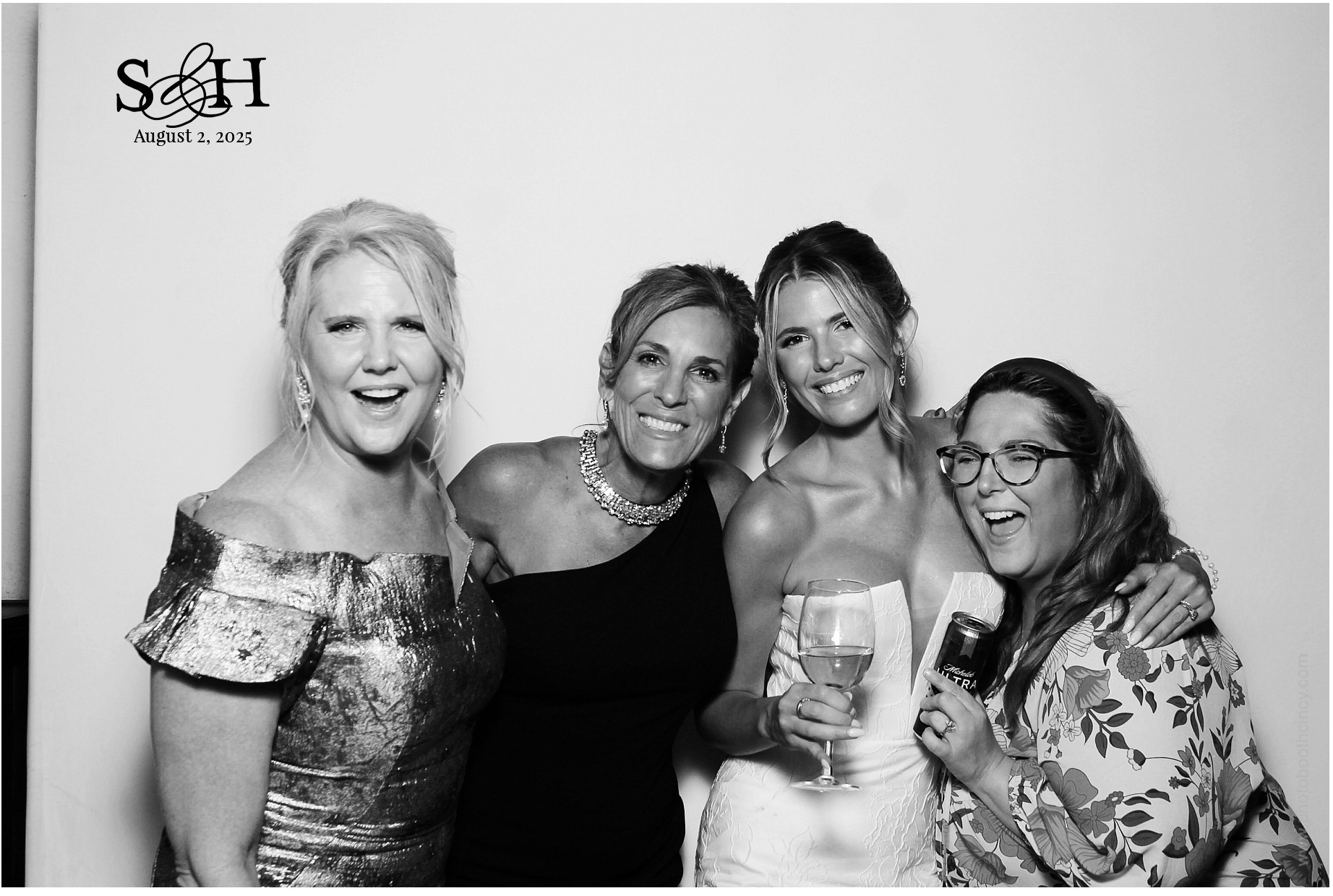 4220 Mayleben x Teel | View more photos from the event at gallery.photoboothcincy.com/u/PhotoBoothCincy/4220-Mayleben-x-Teel