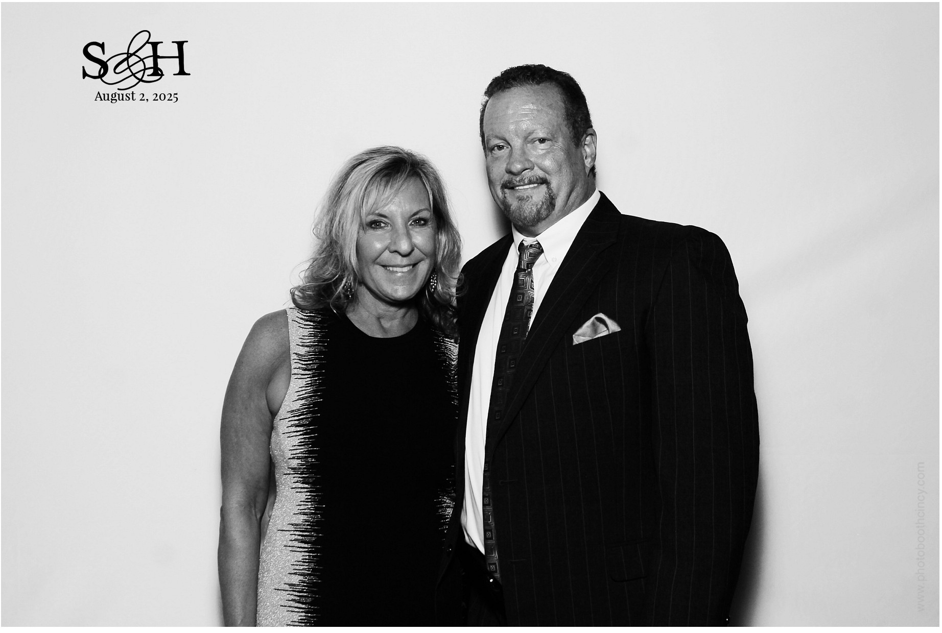 4220 Mayleben x Teel | View more photos from the event at gallery.photoboothcincy.com/u/PhotoBoothCincy/4220-Mayleben-x-Teel